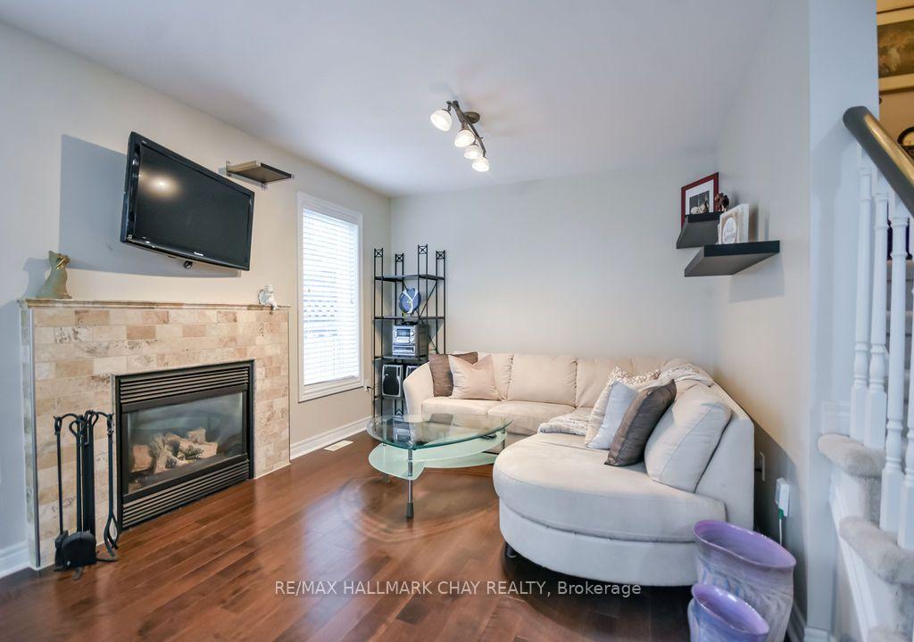 Photo 9 of 289 Esther Drive, Barrie, Painswick South — HOMEH