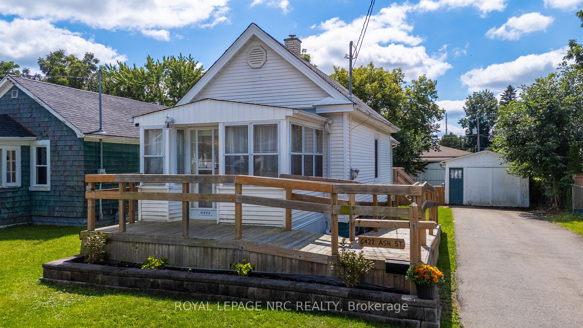 Photo 1 of 6422 Ash Street, Niagara Falls, Dorchester — HOMEH