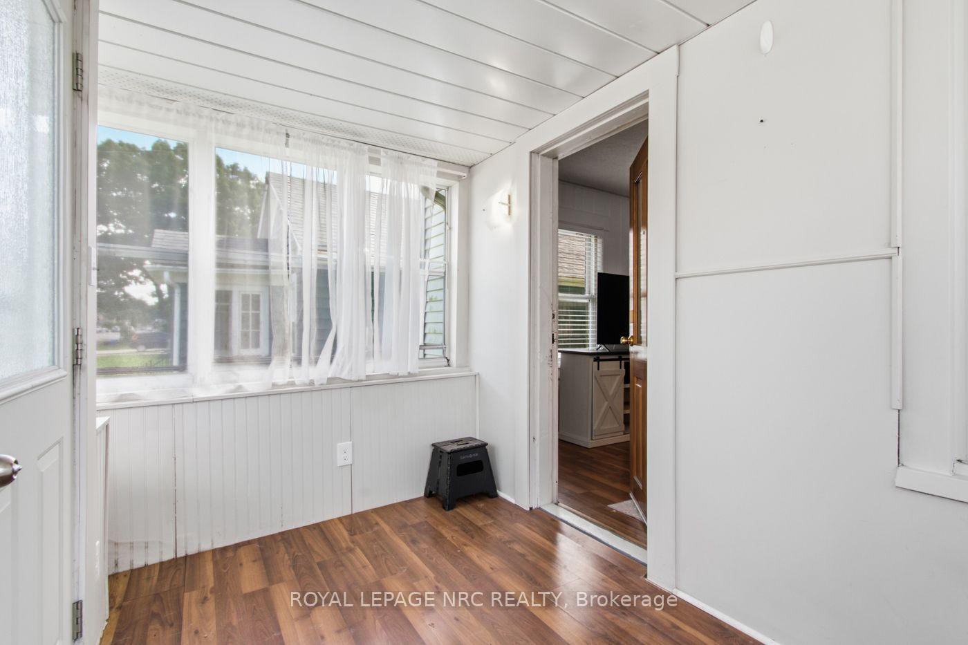Photo 4 of 6422 Ash Street, Niagara Falls, Dorchester — HOMEH