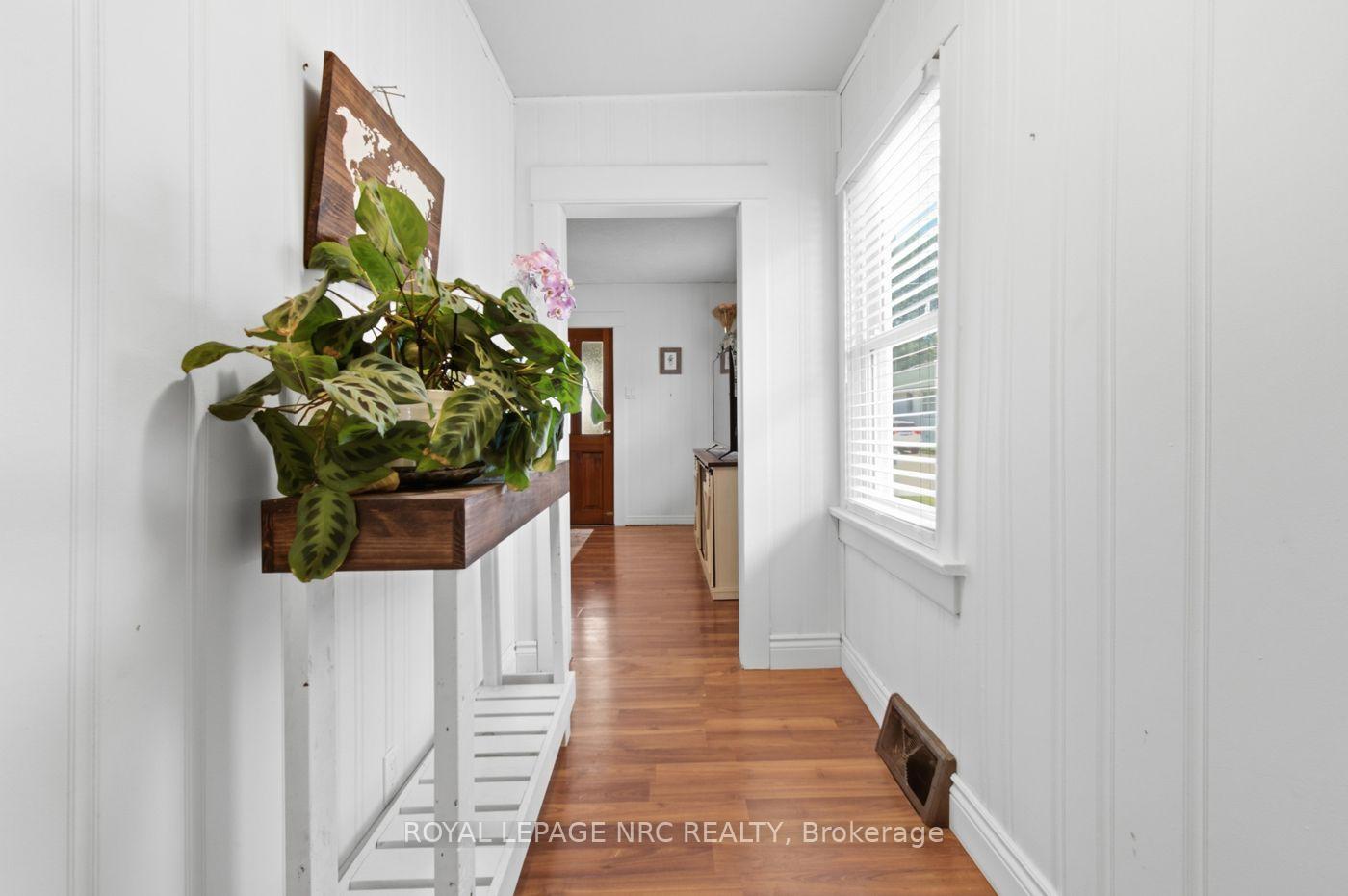Photo 9 of 6422 Ash Street, Niagara Falls, Dorchester — HOMEH