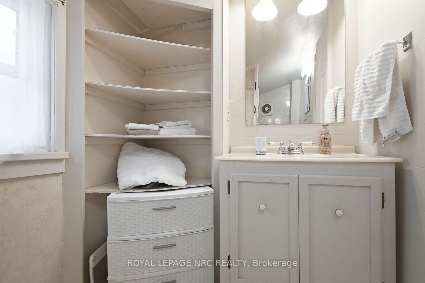 Photo 15 of 6422 Ash Street, Niagara Falls, Dorchester — HOMEH
