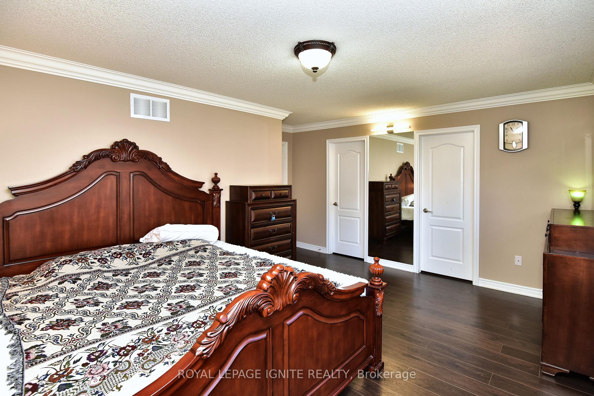 Photo 26 of 42 Grayleaf Drive, Whitchurch-Stouffville, Stouffville — HOMEH