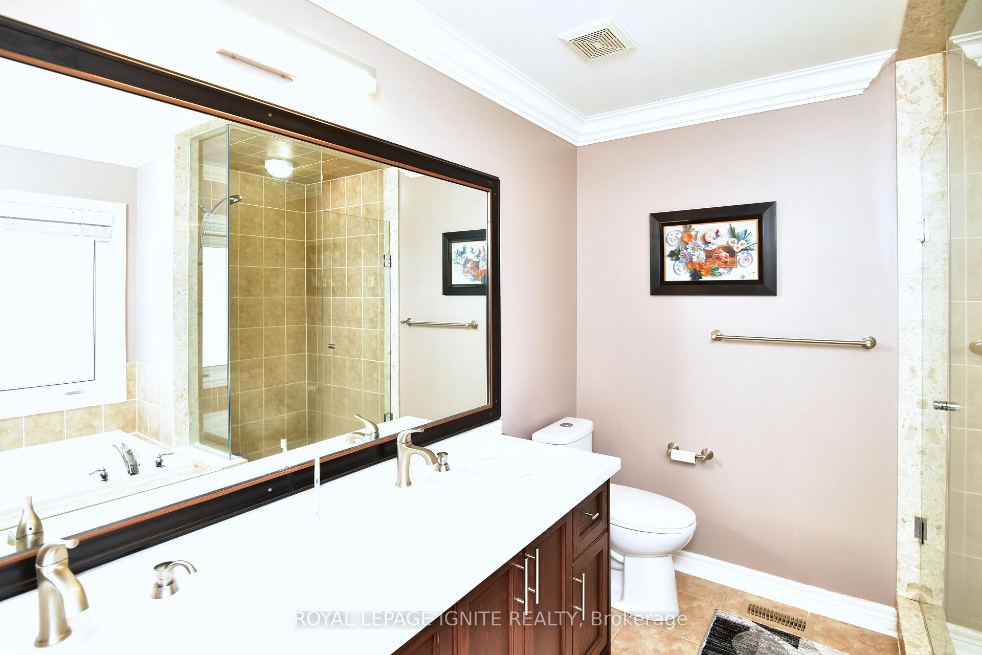 Photo 30 of 42 Grayleaf Drive, Whitchurch-Stouffville, Stouffville — HOMEH