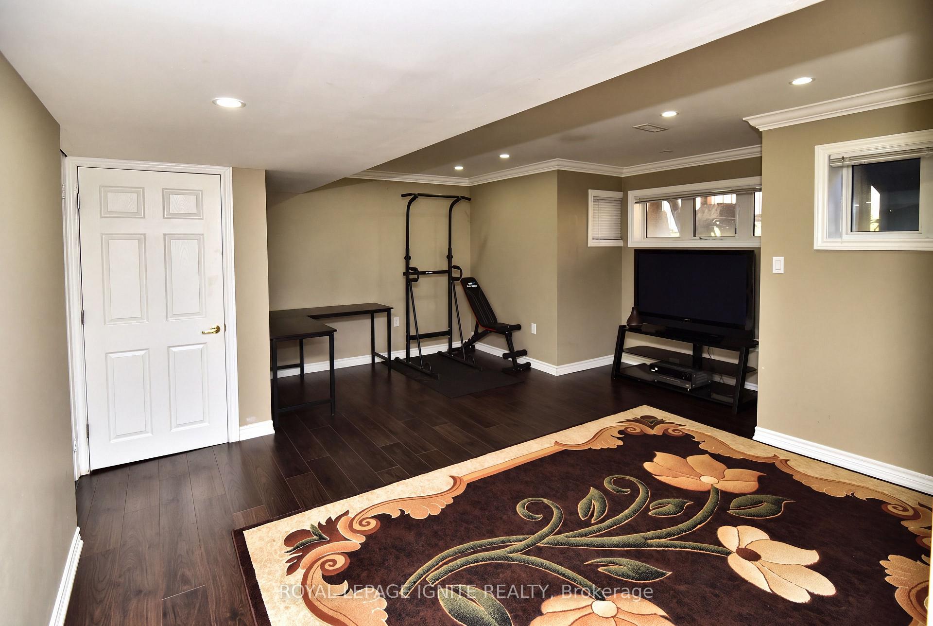 Photo 40 of 42 Grayleaf Drive, Whitchurch-Stouffville, Stouffville — HOMEH