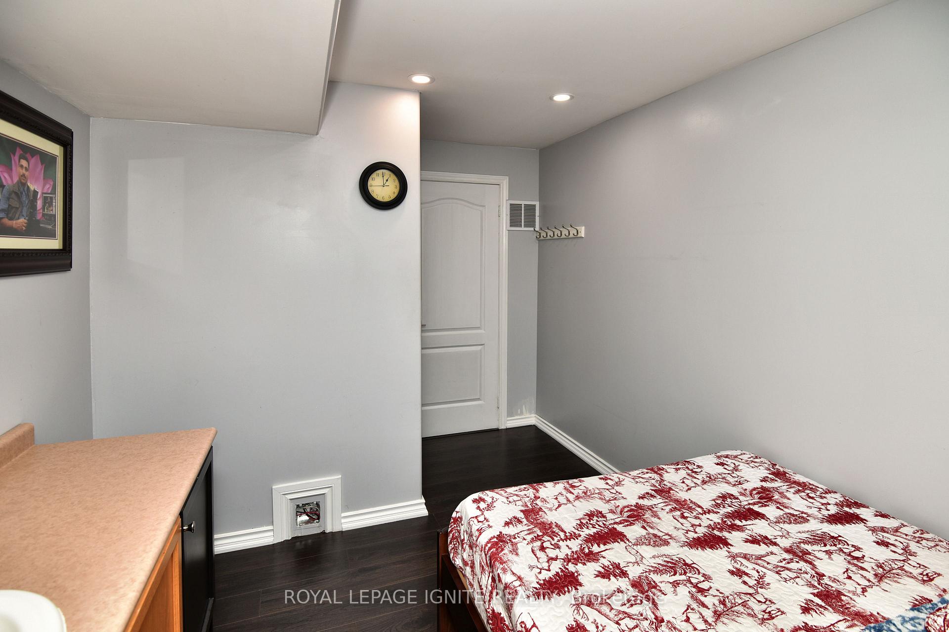 Photo 43 of 42 Grayleaf Drive, Whitchurch-Stouffville, Stouffville — HOMEH