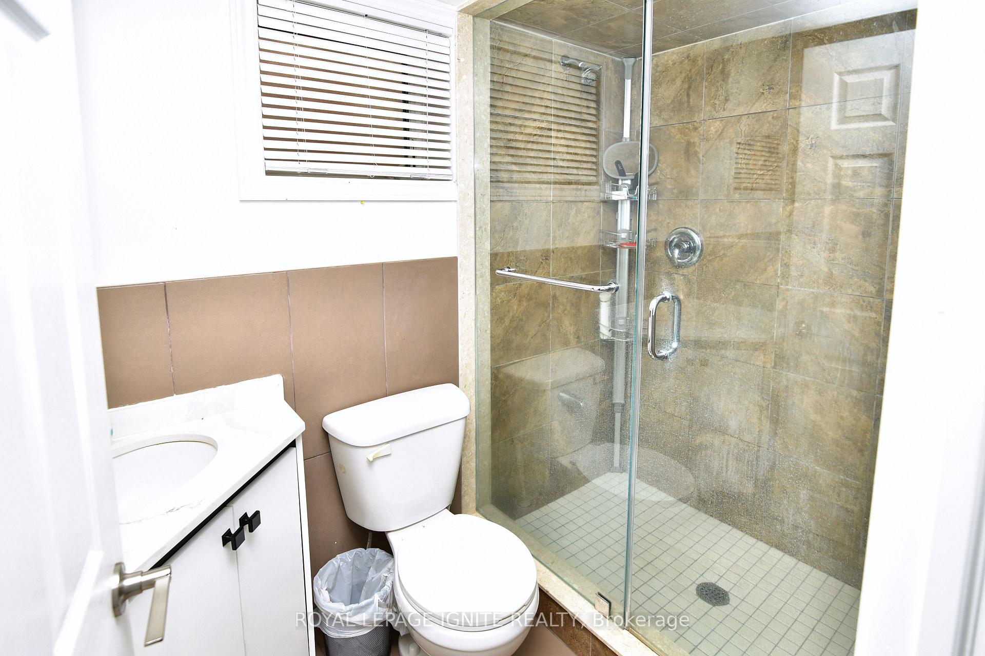 Photo 44 of 42 Grayleaf Drive, Whitchurch-Stouffville, Stouffville — HOMEH