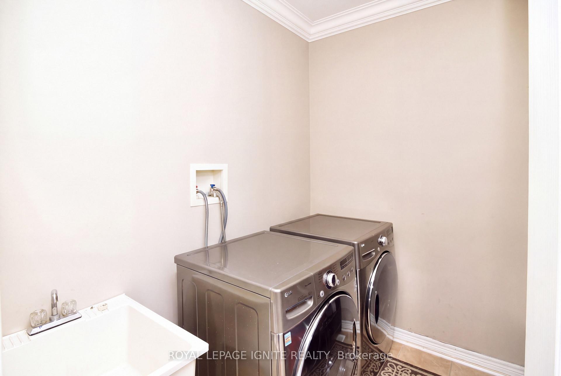Photo 45 of 42 Grayleaf Drive, Whitchurch-Stouffville, Stouffville — HOMEH