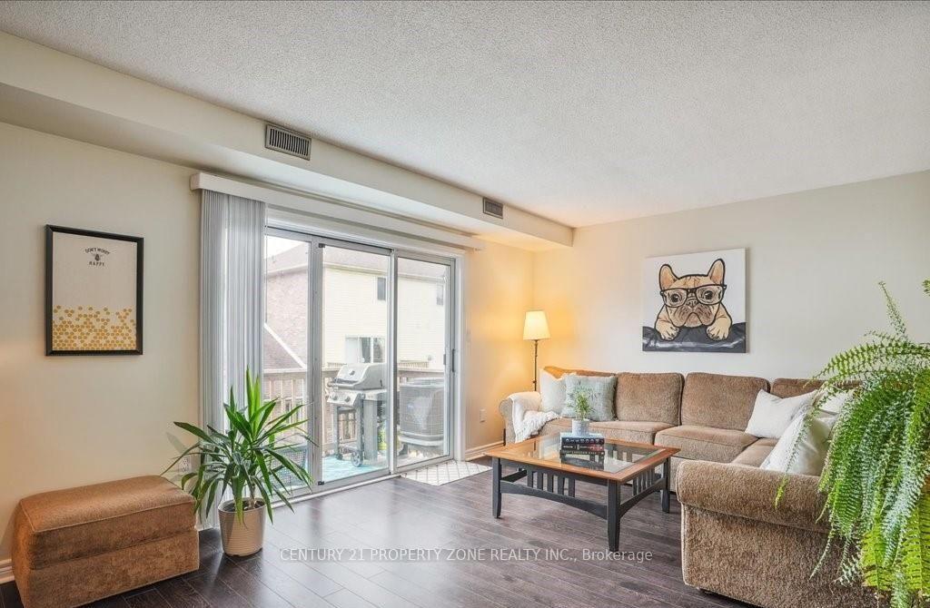 Photo 4 of Unit 35, 4045 Upper Middle Road, Burlington, Rose — HOMEH