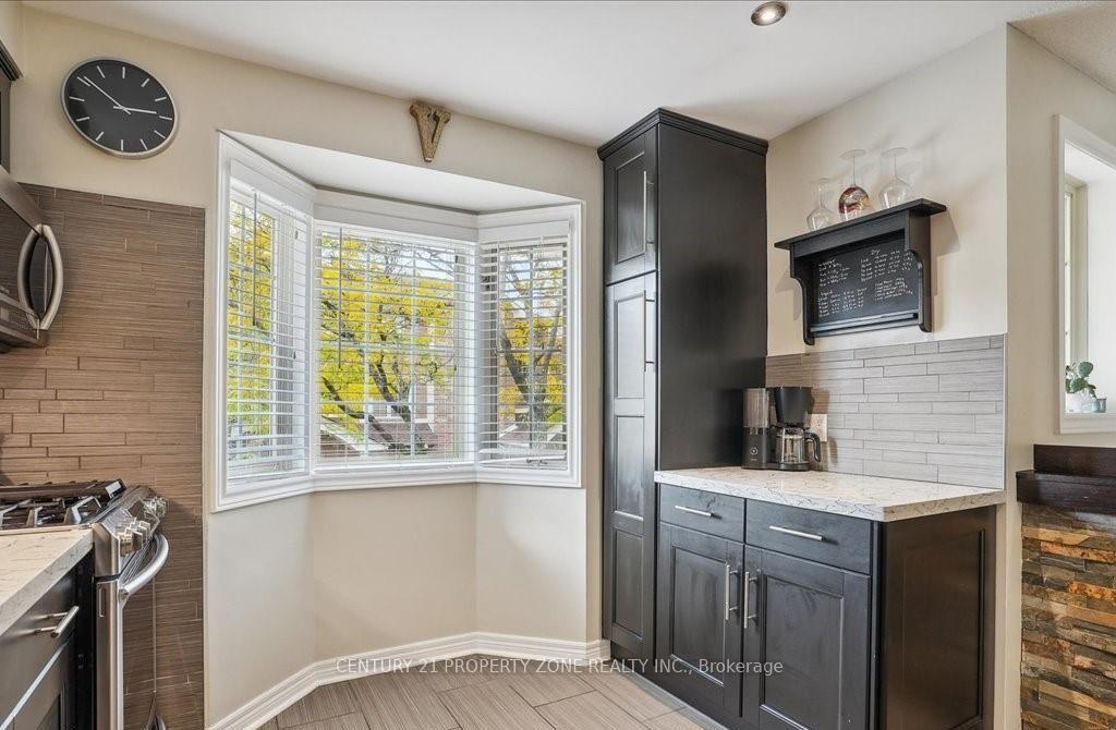 Photo 7 of Unit 35, 4045 Upper Middle Road, Burlington, Rose — HOMEH