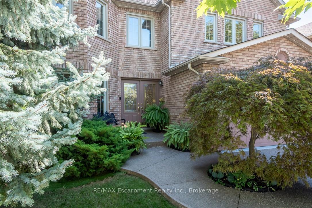 Photo 2 of 1348 Fieldcrest Lane, Oakville, Glen Abbey — HOMEH