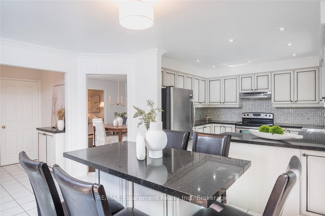 Photo 15 of 1348 Fieldcrest Lane, Oakville, Glen Abbey — HOMEH