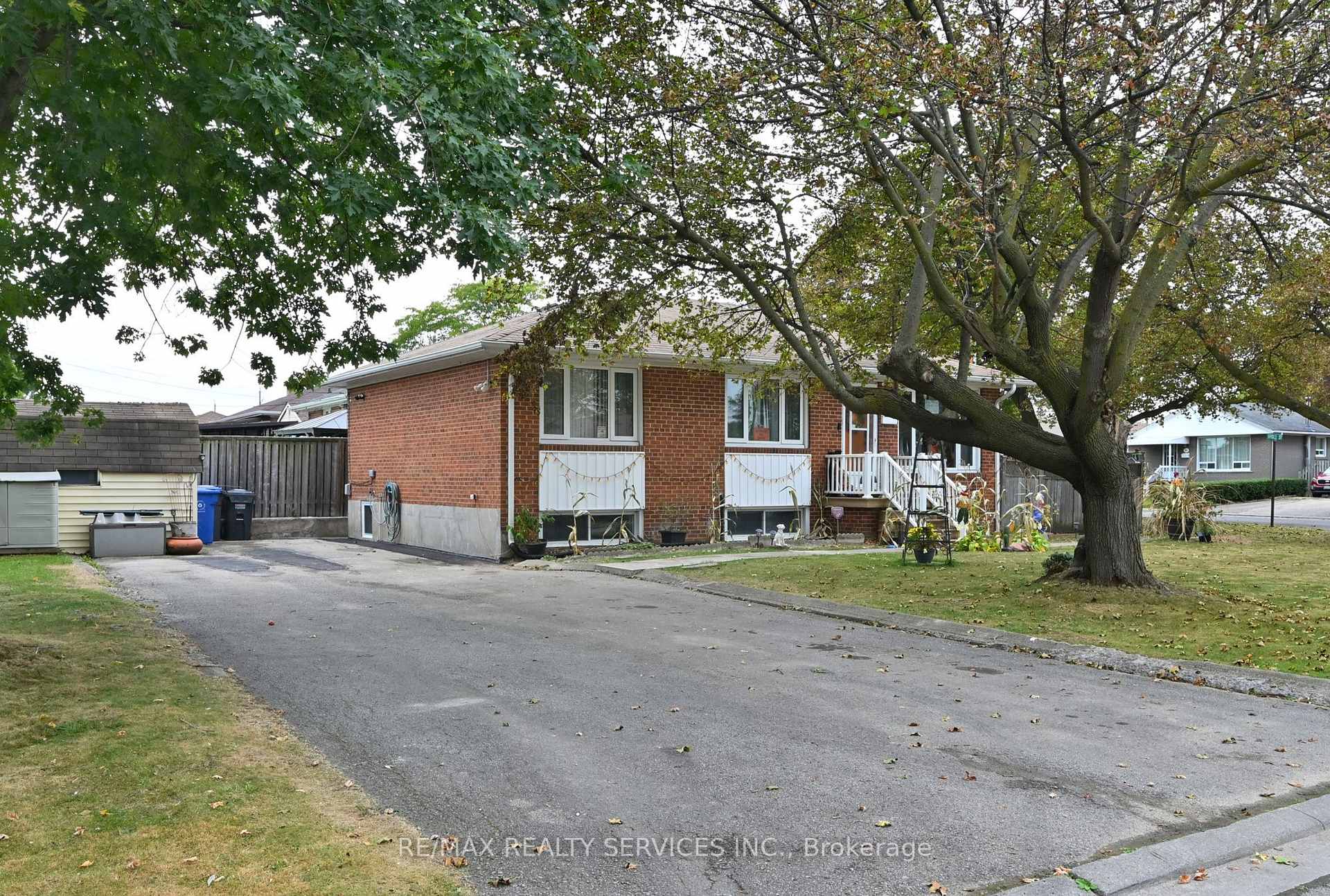 Photo 1 of 31 Brisco Street, Brampton, Brampton North — HOMEH