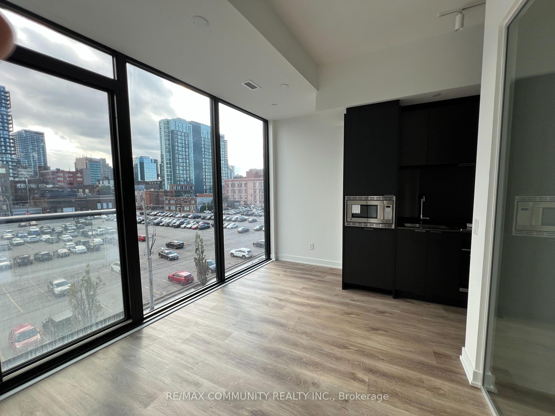 Photo 3 of Unit 507, 91 John Street, Hamilton, Corktown — HOMEH