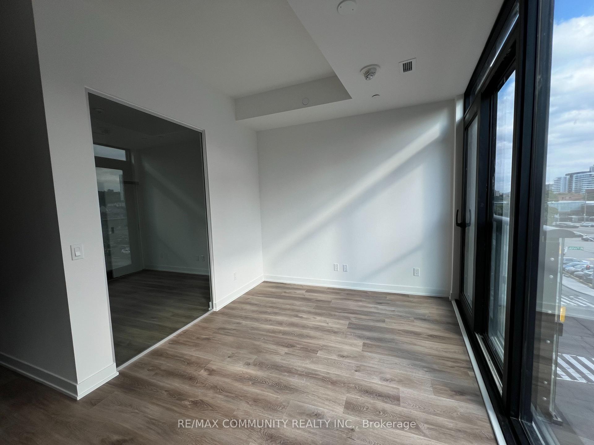 Photo 4 of Unit 507, 91 John Street, Hamilton, Corktown — HOMEH