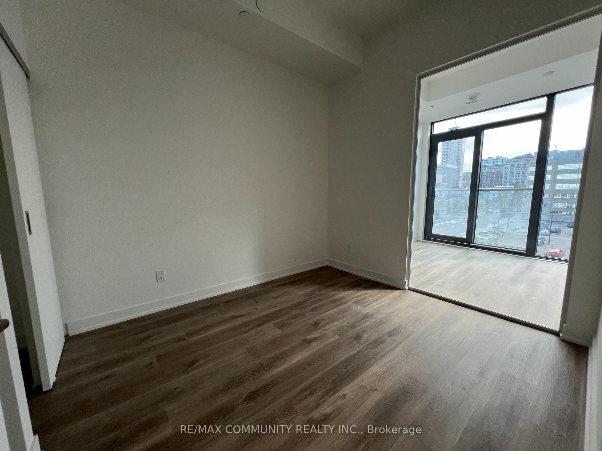 Photo 6 of Unit 507, 91 John Street, Hamilton, Corktown — HOMEH