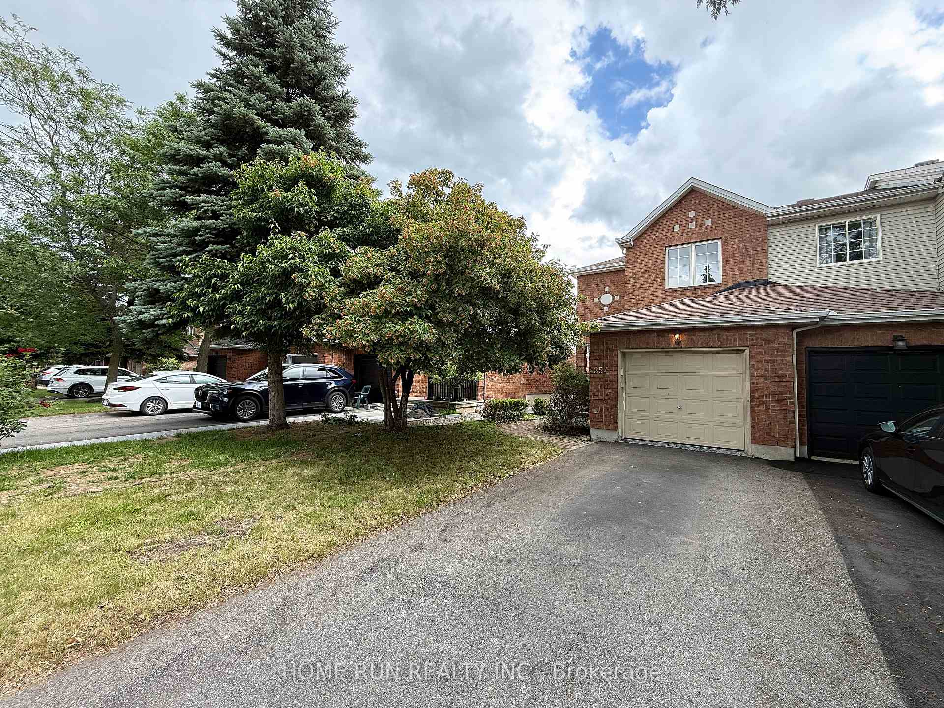 Photo 2 of 4354 Wildmint Square, Ottawa, Riverside South/Gloucester Glen — HOMEH