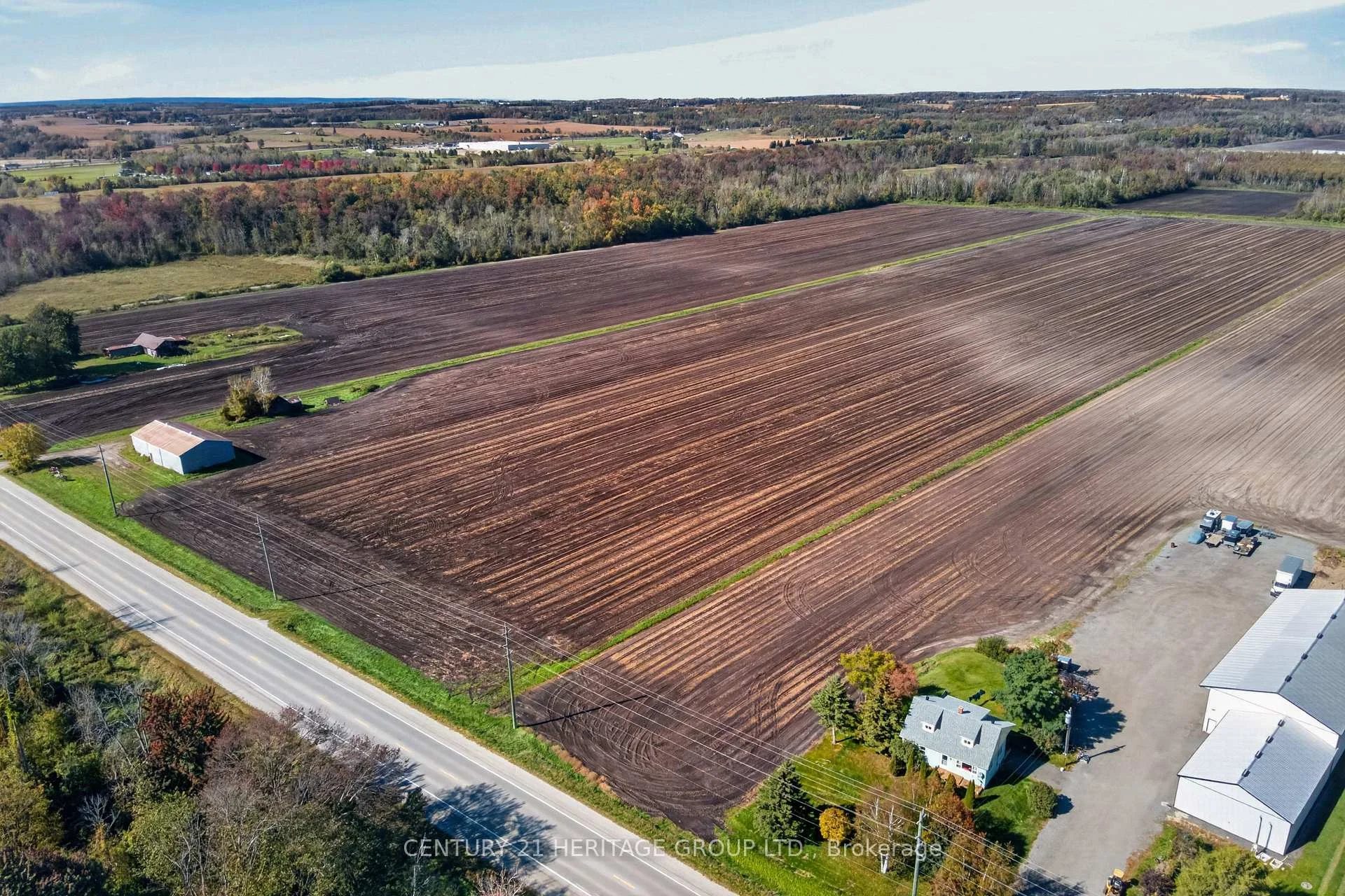 Photo 12 of 3194 Simcoe County Road 89, Innisfil, Rural Innisfil — HOMEH