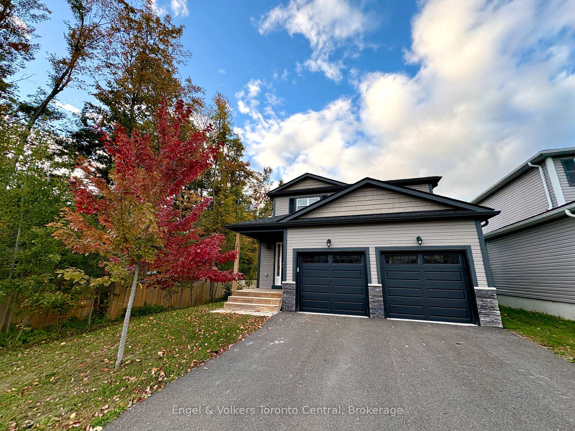 Photo 3 of 175 Wild Rose Drive, Gravenhurst, Muskoka (S) — HOMEH