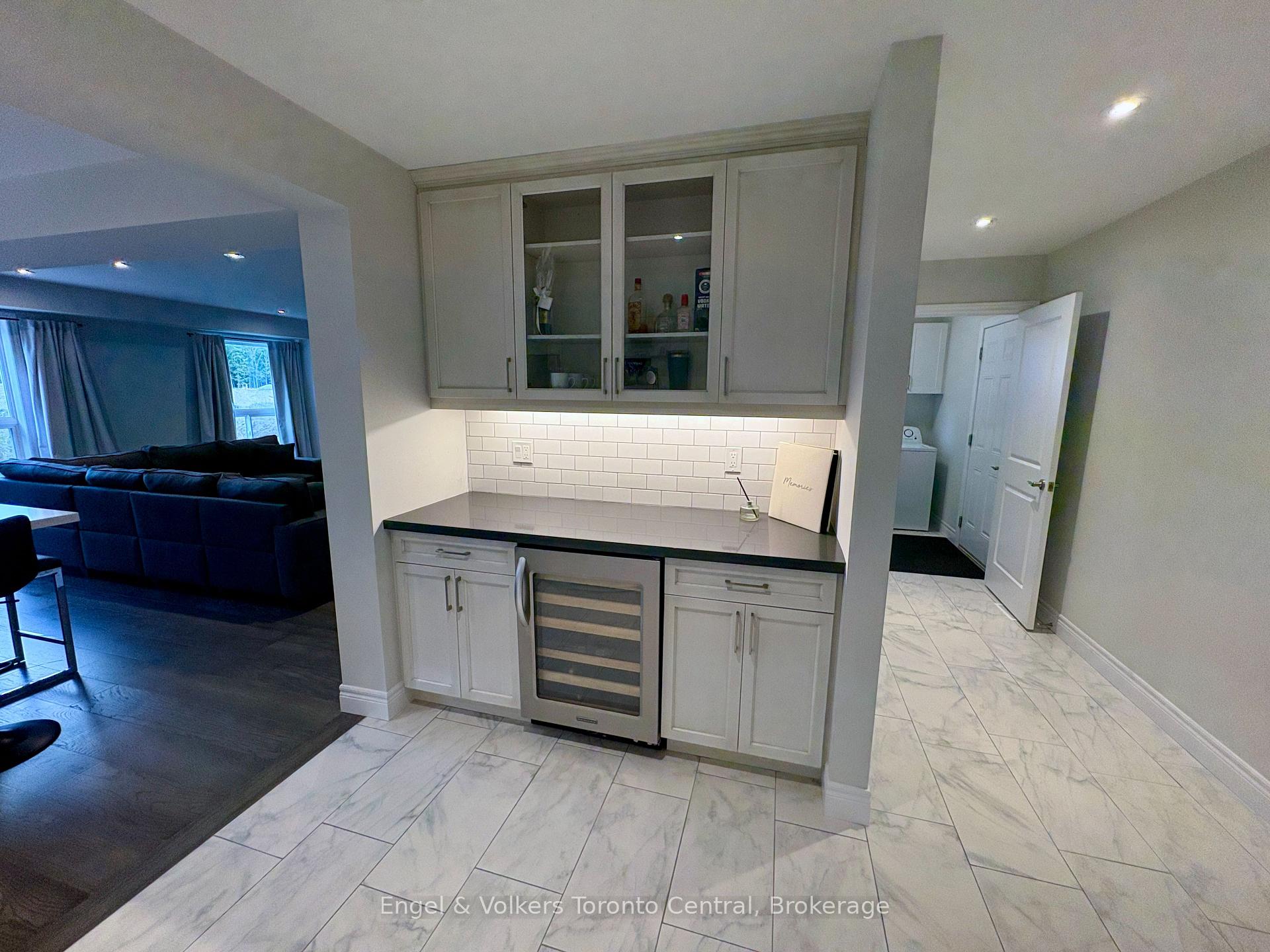 Photo 5 of 175 Wild Rose Drive, Gravenhurst, Muskoka (S) — HOMEH
