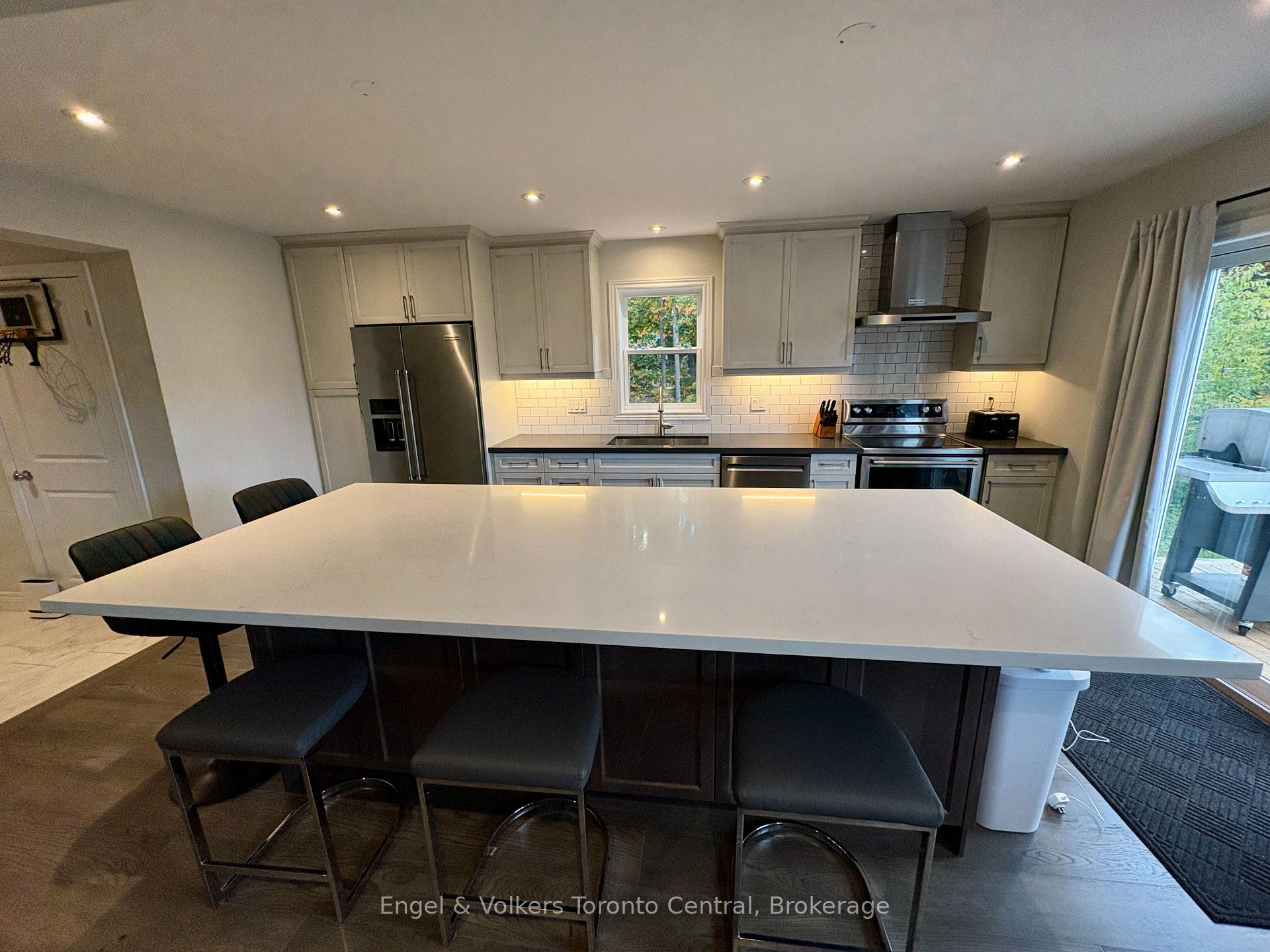 Photo 9 of 175 Wild Rose Drive, Gravenhurst, Muskoka (S) — HOMEH