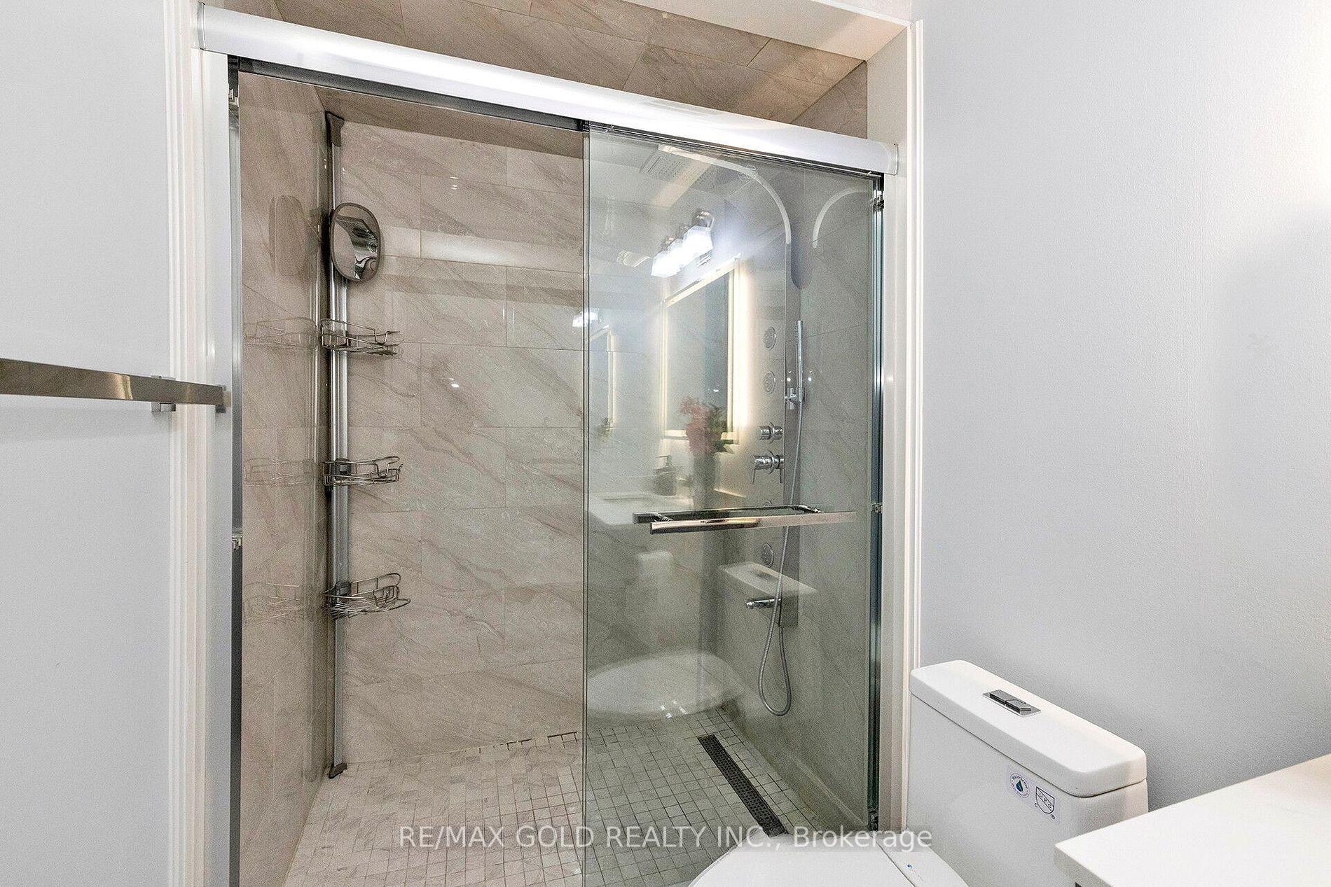Photo 8 of 47 Antibes Drive, Brampton, Credit Valley — HOMEH
