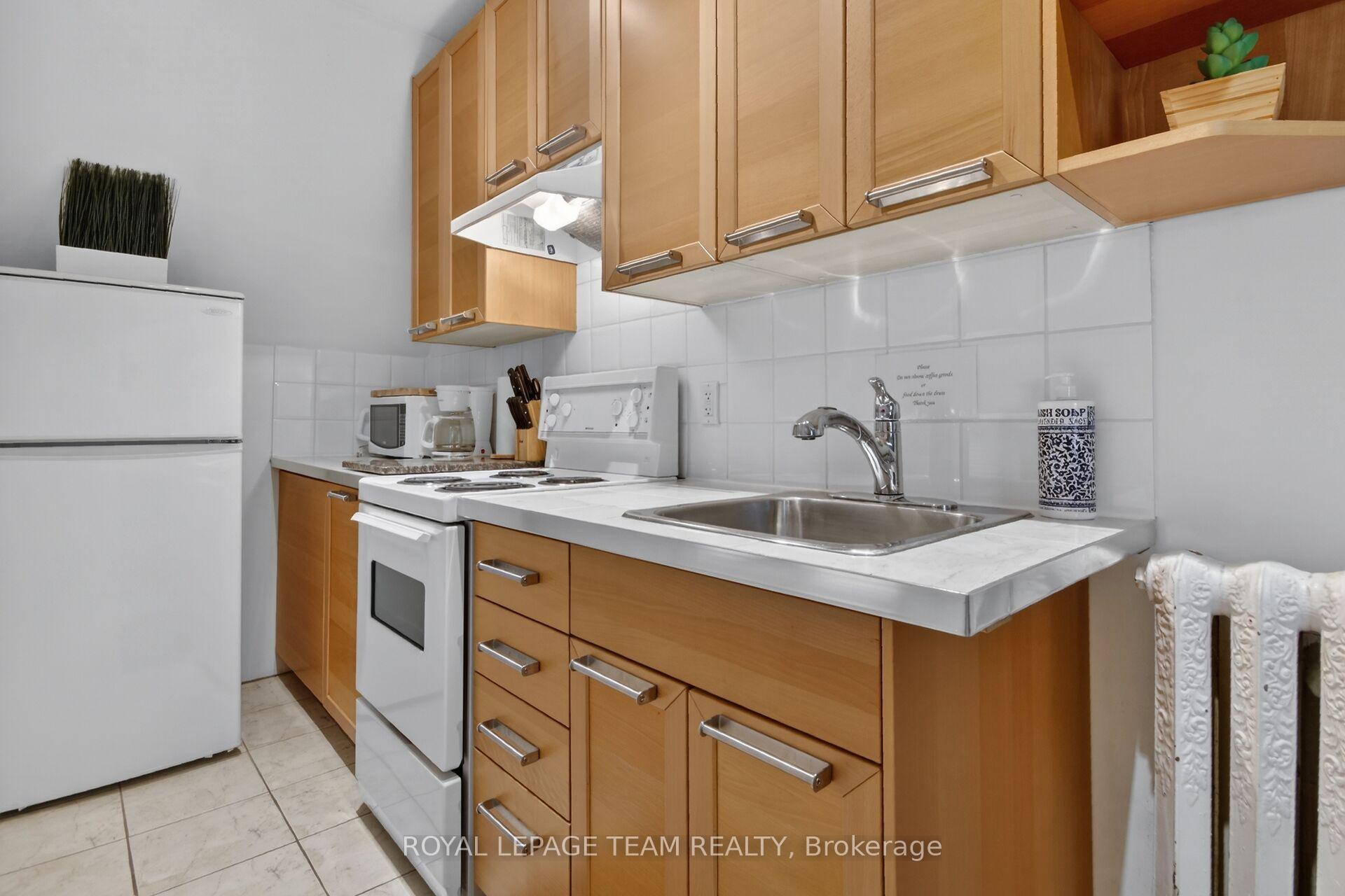 Photo 5 of 64 Delaware Avenue, Ottawa, Ottawa Centre/Golden Triangle — HOMEH