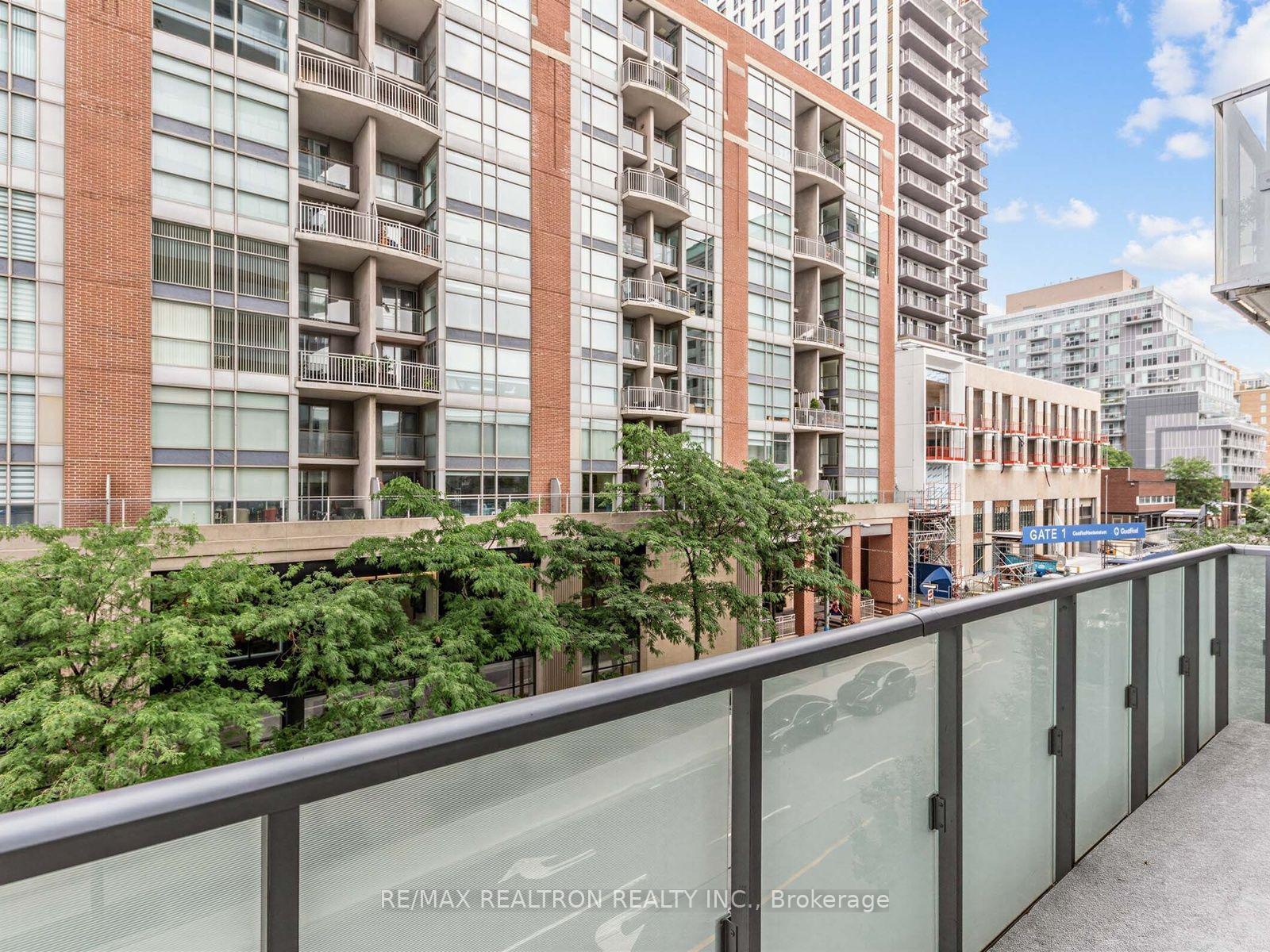 Photo 3 of Unit 407, 1815 Yonge Street, Toronto, Mount Pleasant West — HOMEH