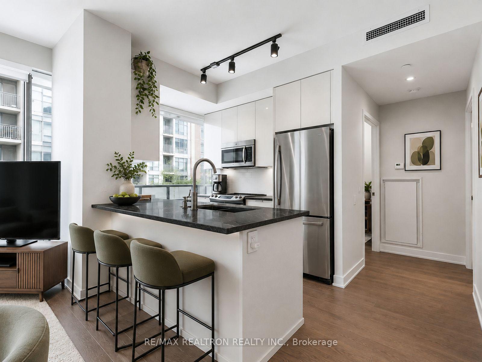 Photo 18 of Unit 407, 1815 Yonge Street, Toronto, Mount Pleasant West — HOMEH