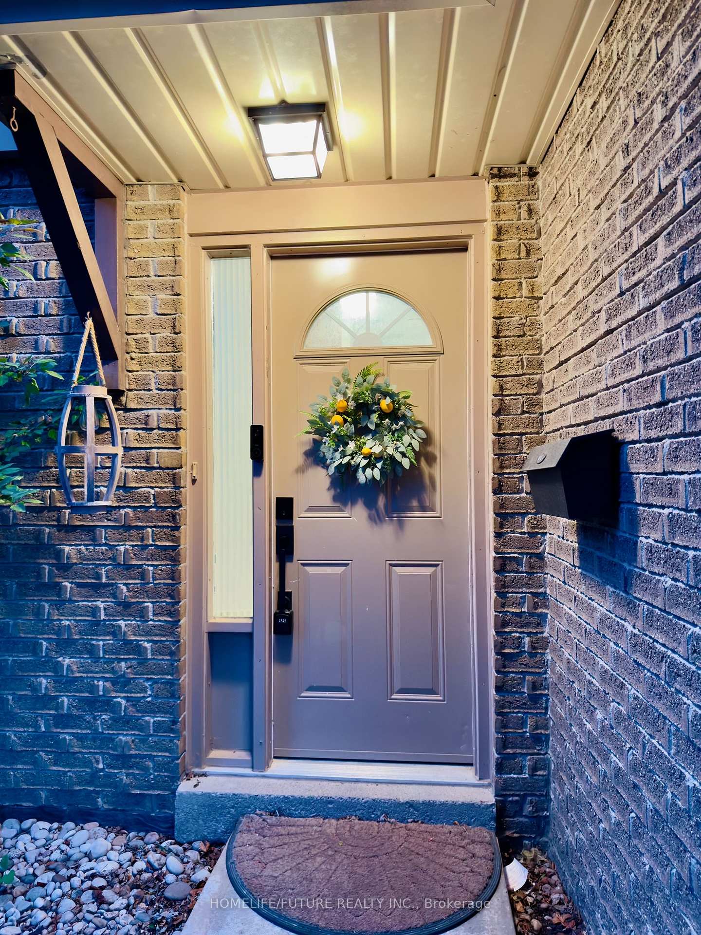 Photo 2 of Unit 51, 51 Paulander Drive, Kitchener, Victoria Hills — HOMEH