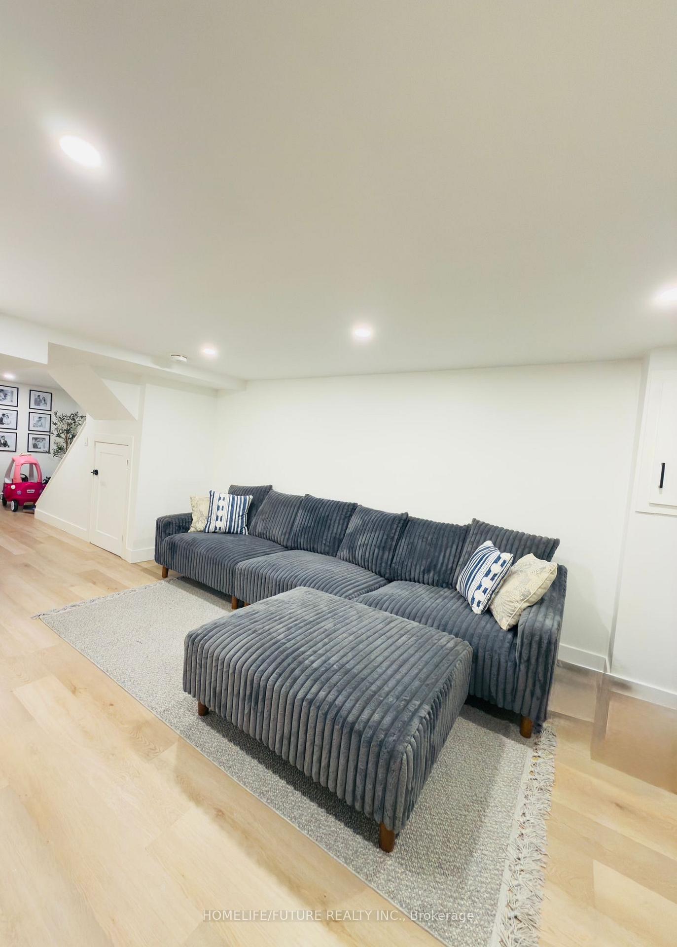 Photo 4 of Unit 51, 51 Paulander Drive, Kitchener, Victoria Hills — HOMEH
