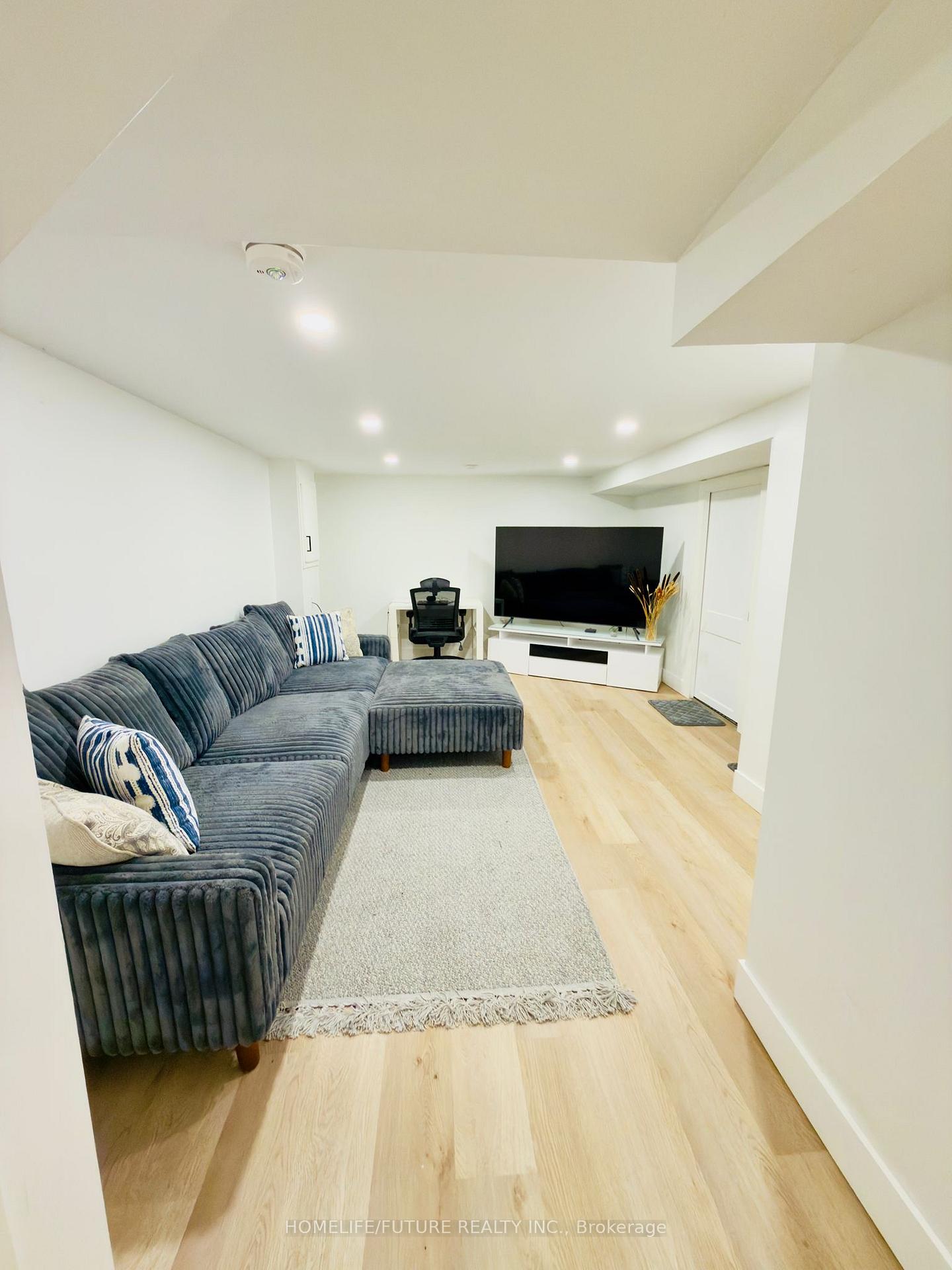 Photo 5 of Unit 51, 51 Paulander Drive, Kitchener, Victoria Hills — HOMEH