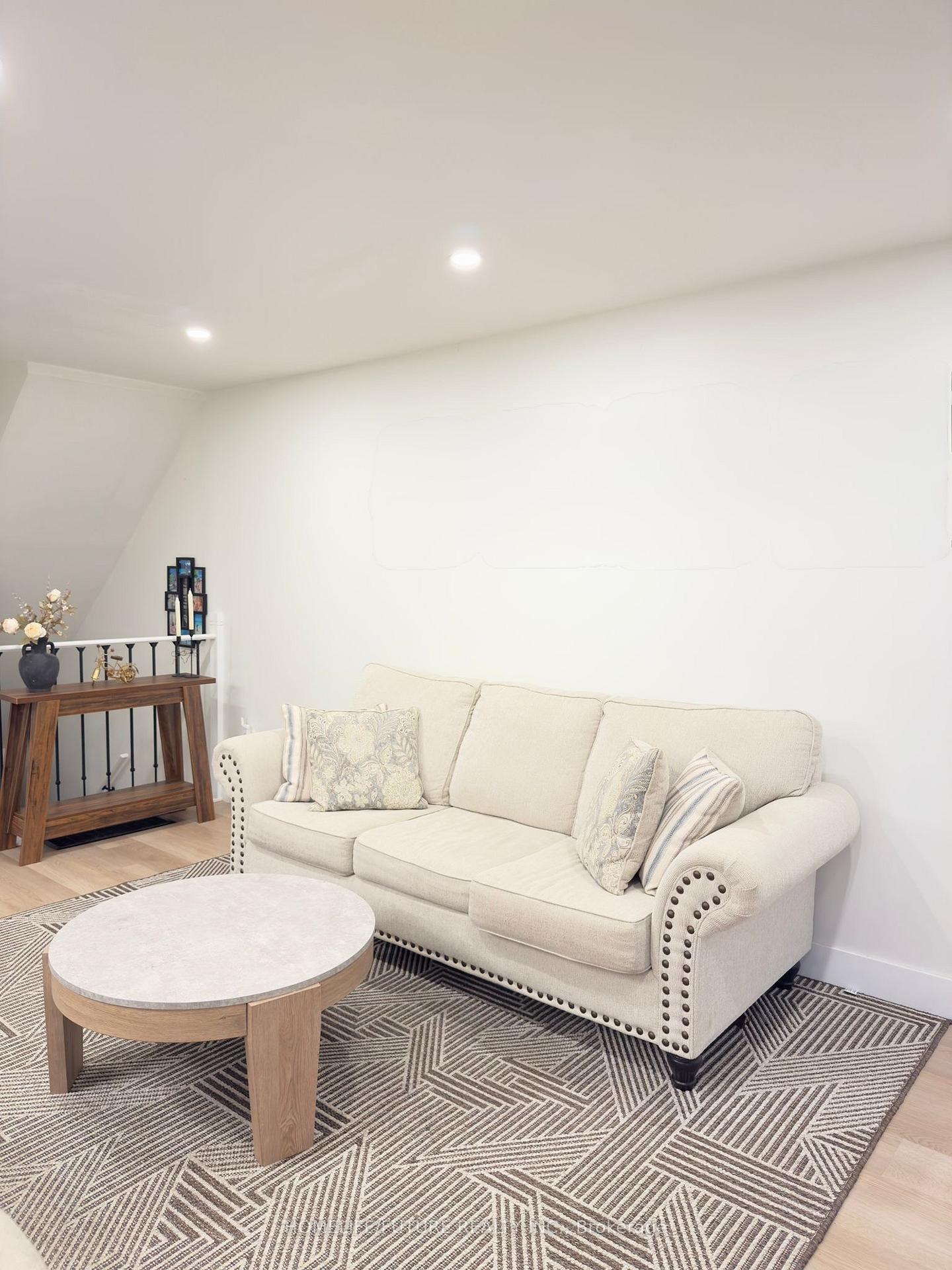 Photo 6 of Unit 51, 51 Paulander Drive, Kitchener, Victoria Hills — HOMEH