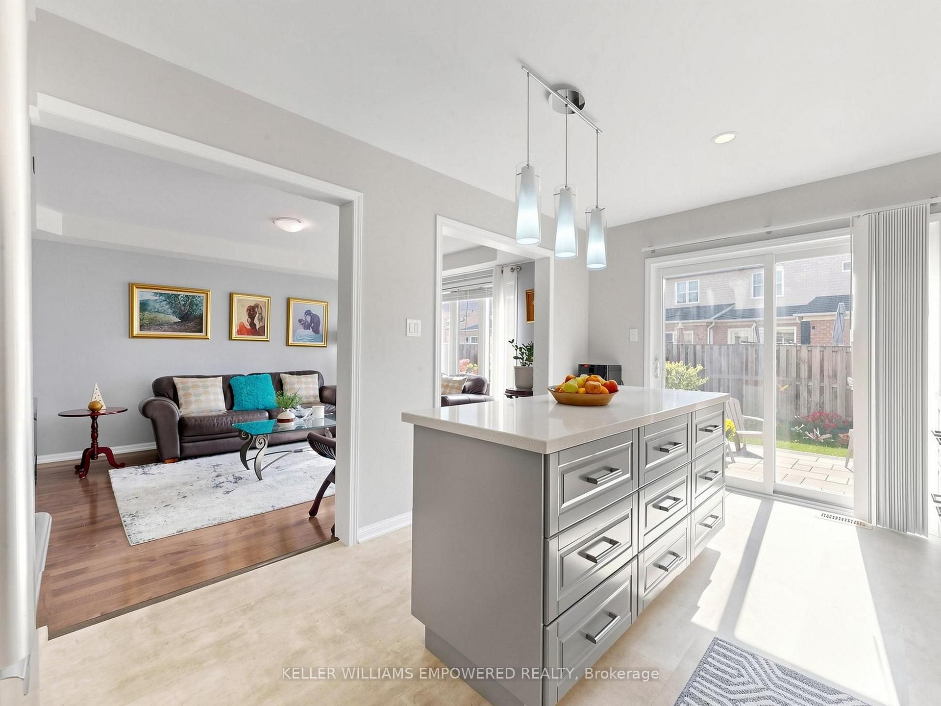 Photo 30 of 203 Chilcott Crescent, Newmarket, Woodland Hill — HOMEH