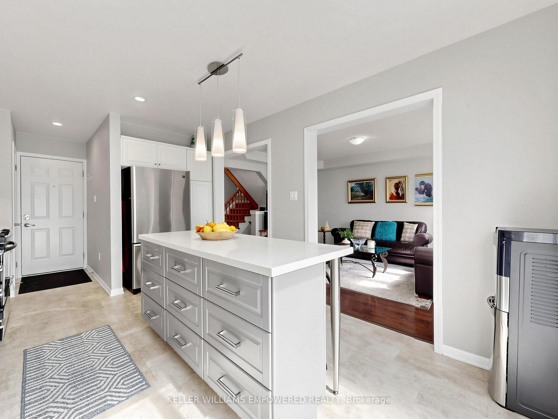 Photo 32 of 203 Chilcott Crescent, Newmarket, Woodland Hill — HOMEH