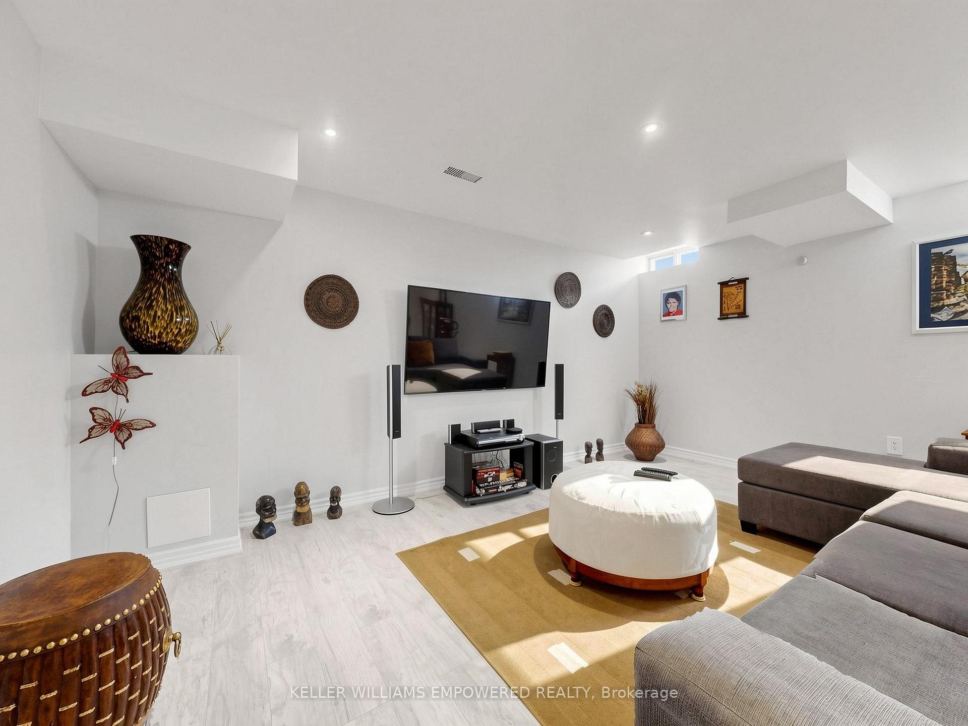 Photo 78 of 203 Chilcott Crescent, Newmarket, Woodland Hill — HOMEH