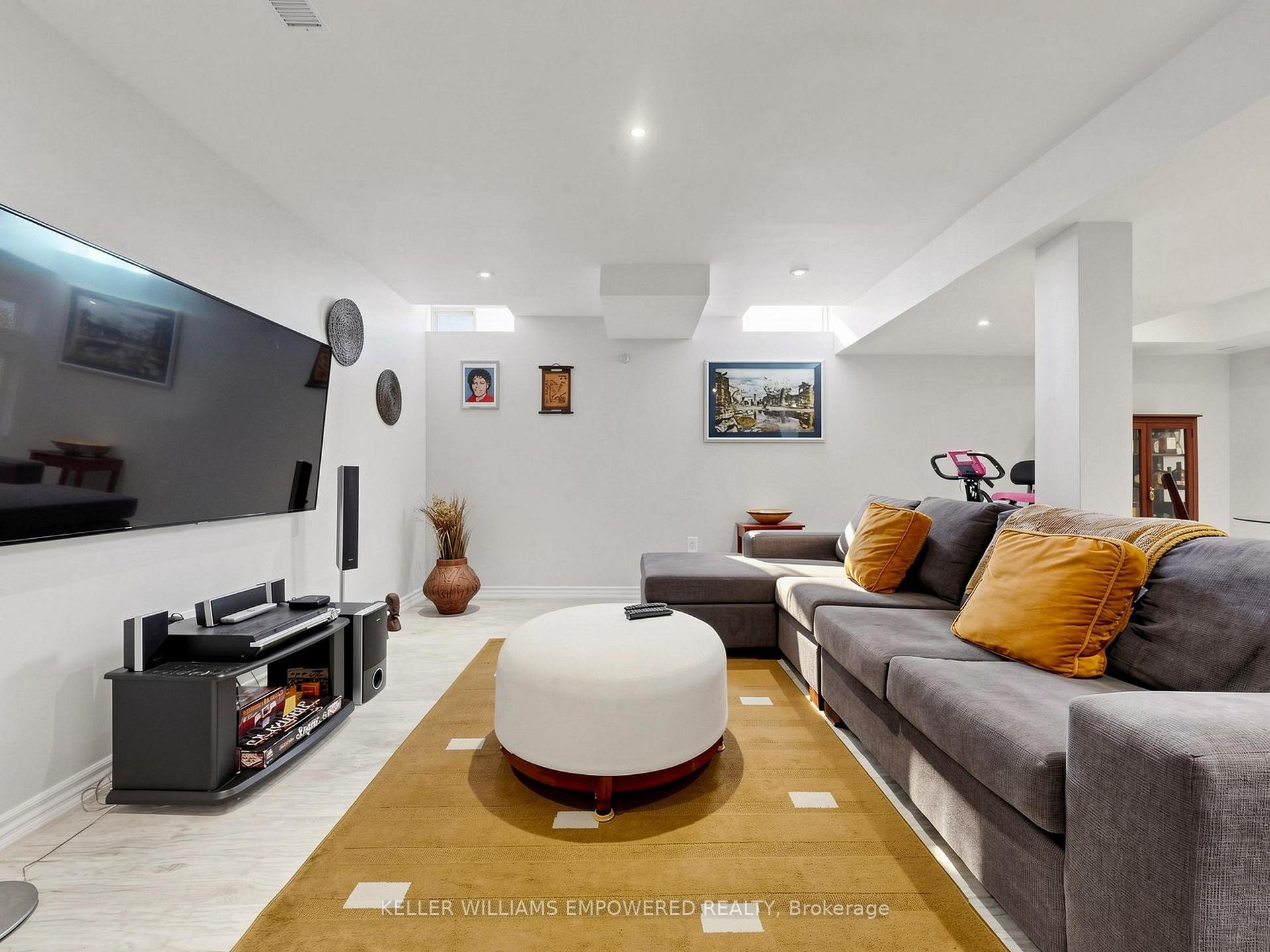 Photo 80 of 203 Chilcott Crescent, Newmarket, Woodland Hill — HOMEH