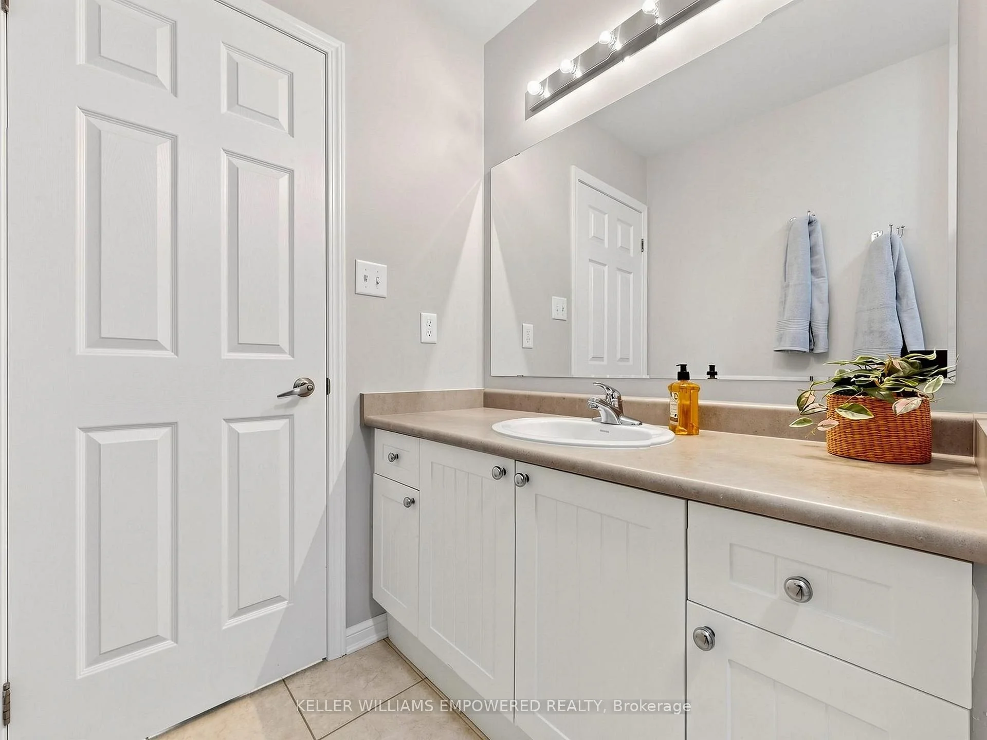 Photo 57 of 203 Chilcott Crescent, Newmarket, Woodland Hill — HOMEH