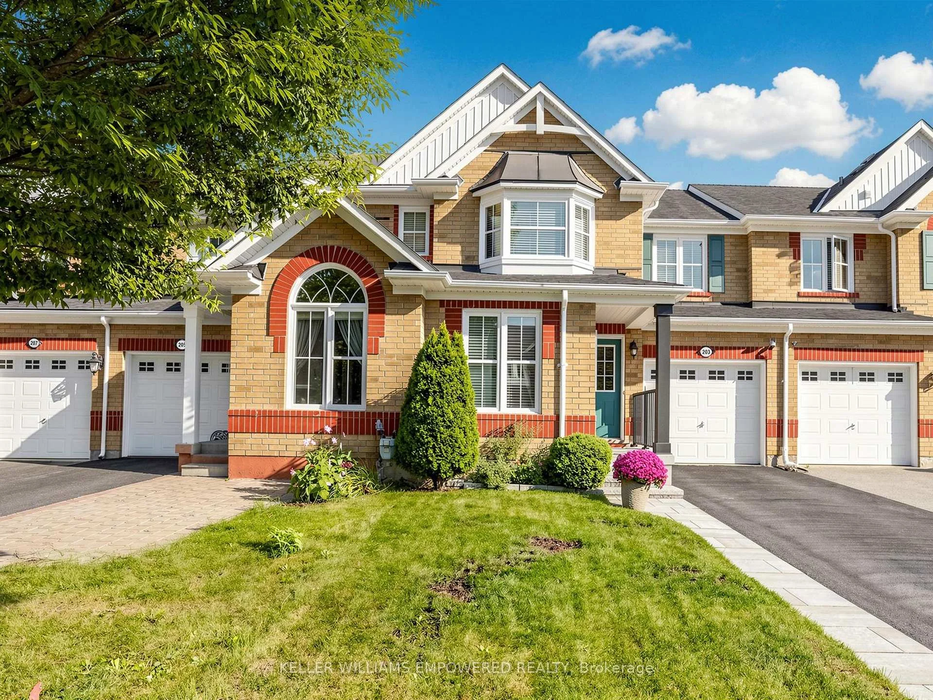 Photo 85 of 203 Chilcott Crescent, Newmarket, Woodland Hill — HOMEH