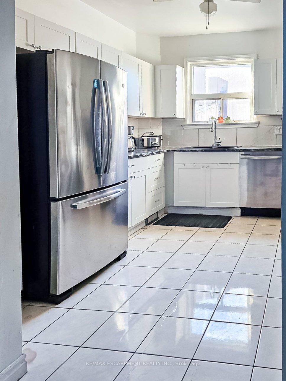 Photo 10 of 548 Beach Road, Hamilton, Parkview — HOMEH