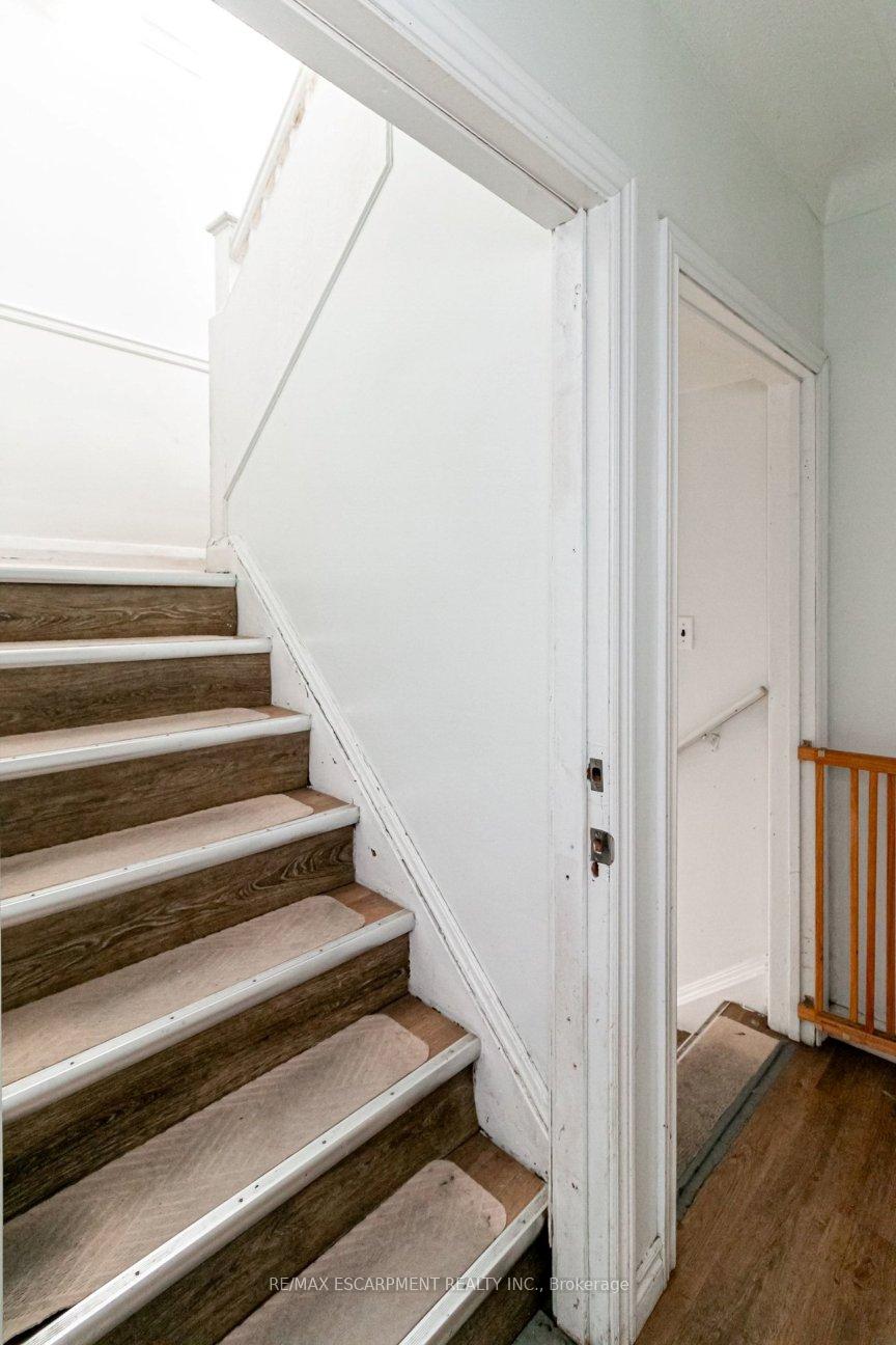 Photo 16 of 548 Beach Road, Hamilton, Parkview — HOMEH