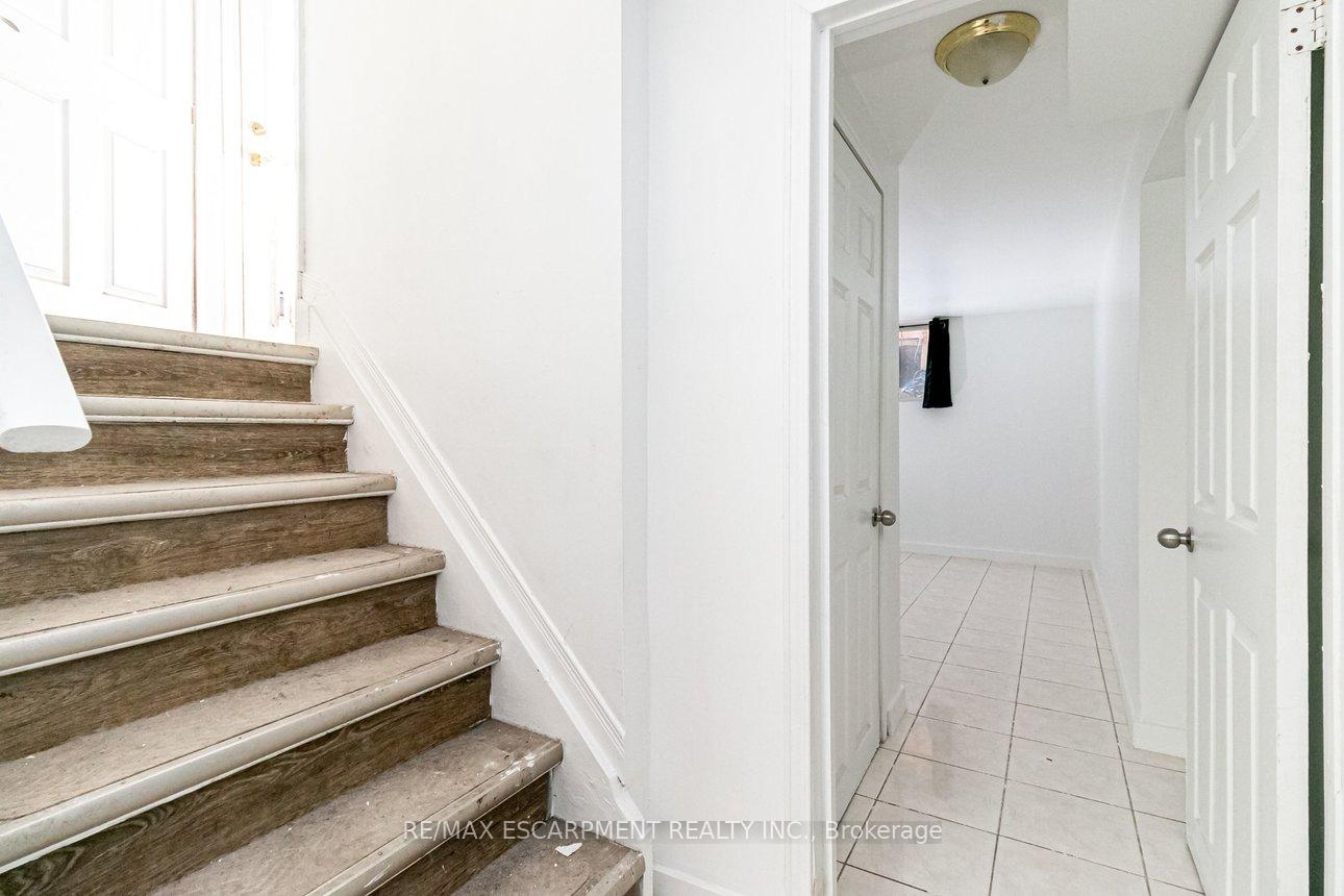 Photo 27 of 548 Beach Road, Hamilton, Parkview — HOMEH