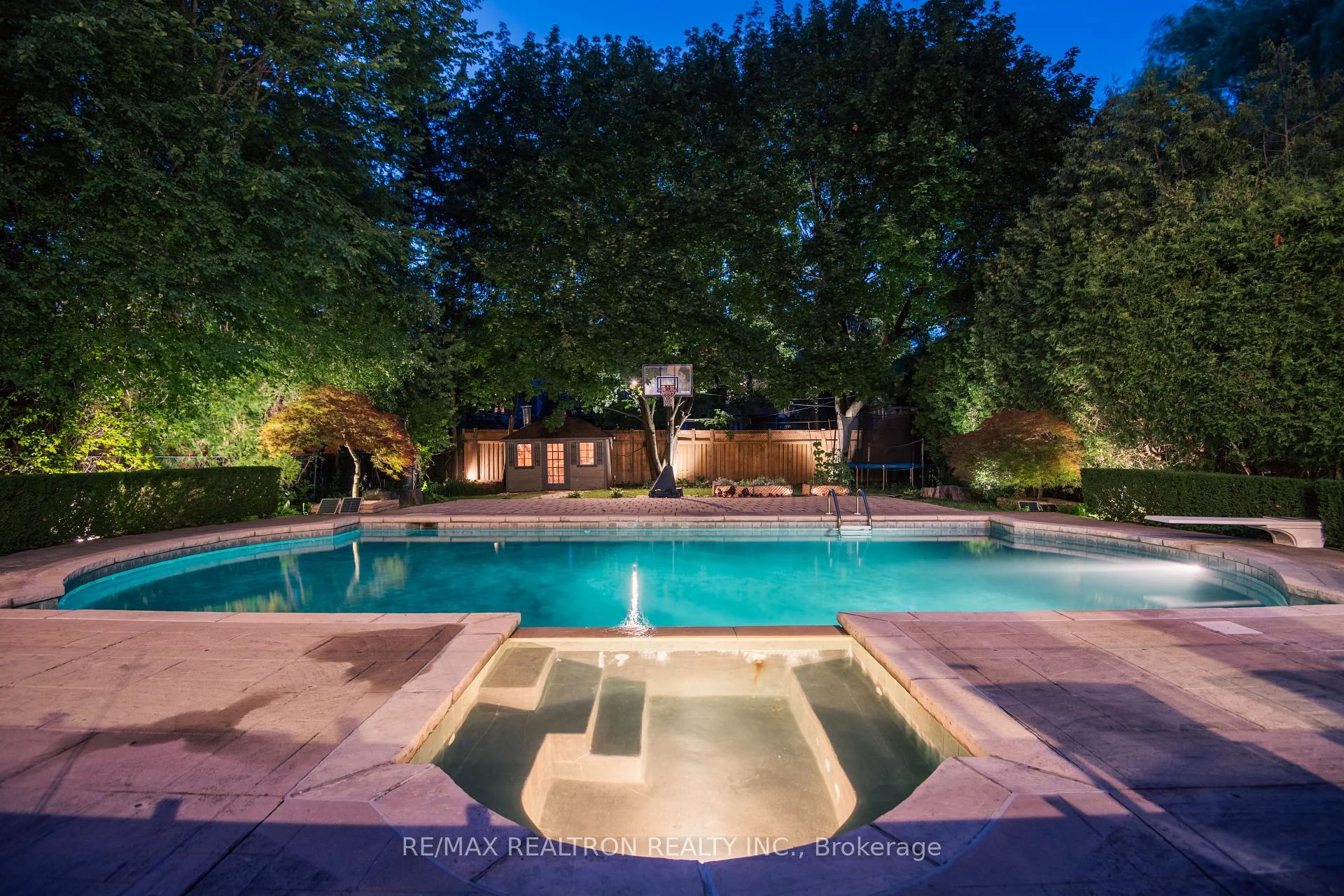Photo 5 of 100 Owen Boulevard, North York, St. Andrew-Windfields — HOMEH