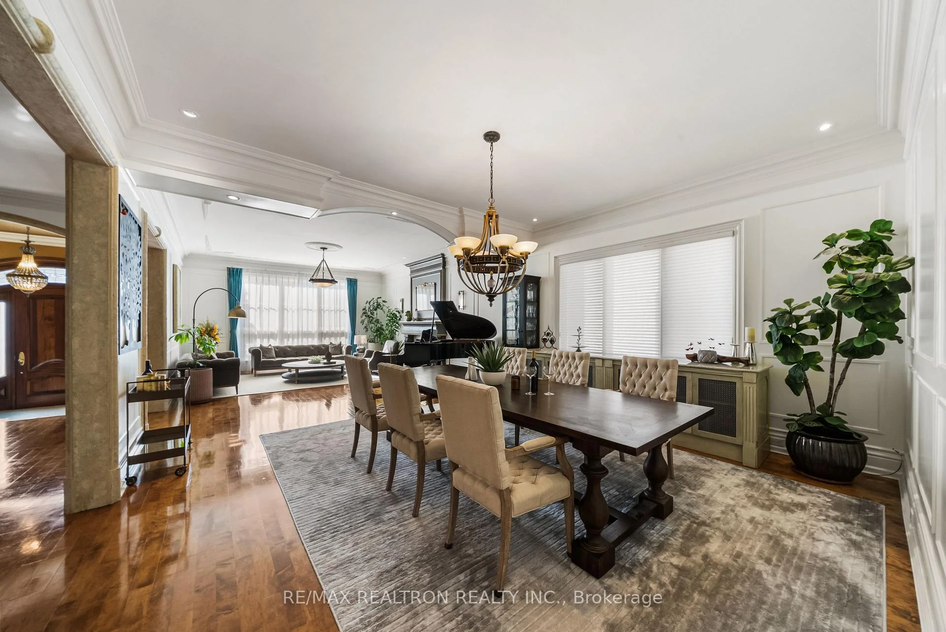 Photo 6 of 100 Owen Boulevard, North York, St. Andrew-Windfields — HOMEH