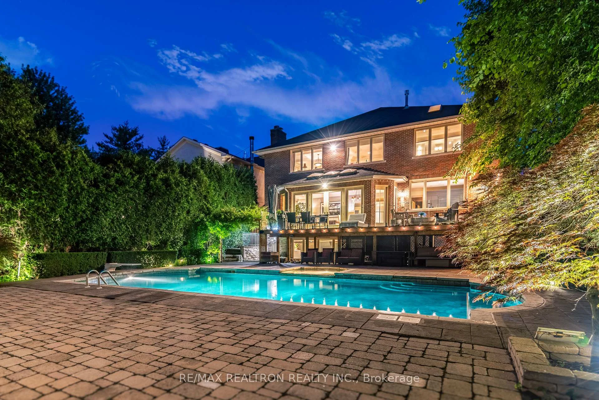 Photo 12 of 100 Owen Boulevard, North York, St. Andrew-Windfields — HOMEH
