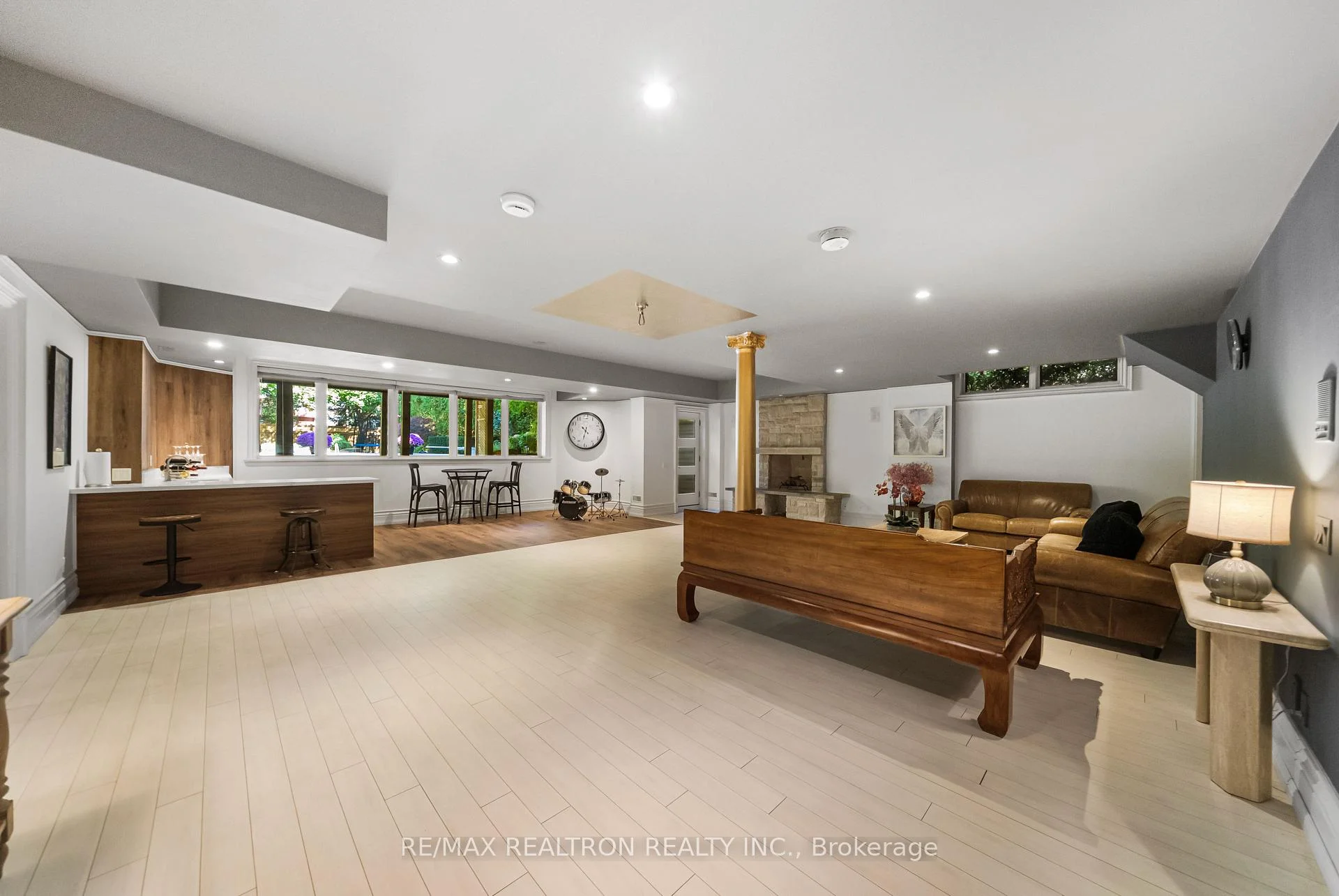 Photo 20 of 100 Owen Boulevard, North York, St. Andrew-Windfields — HOMEH