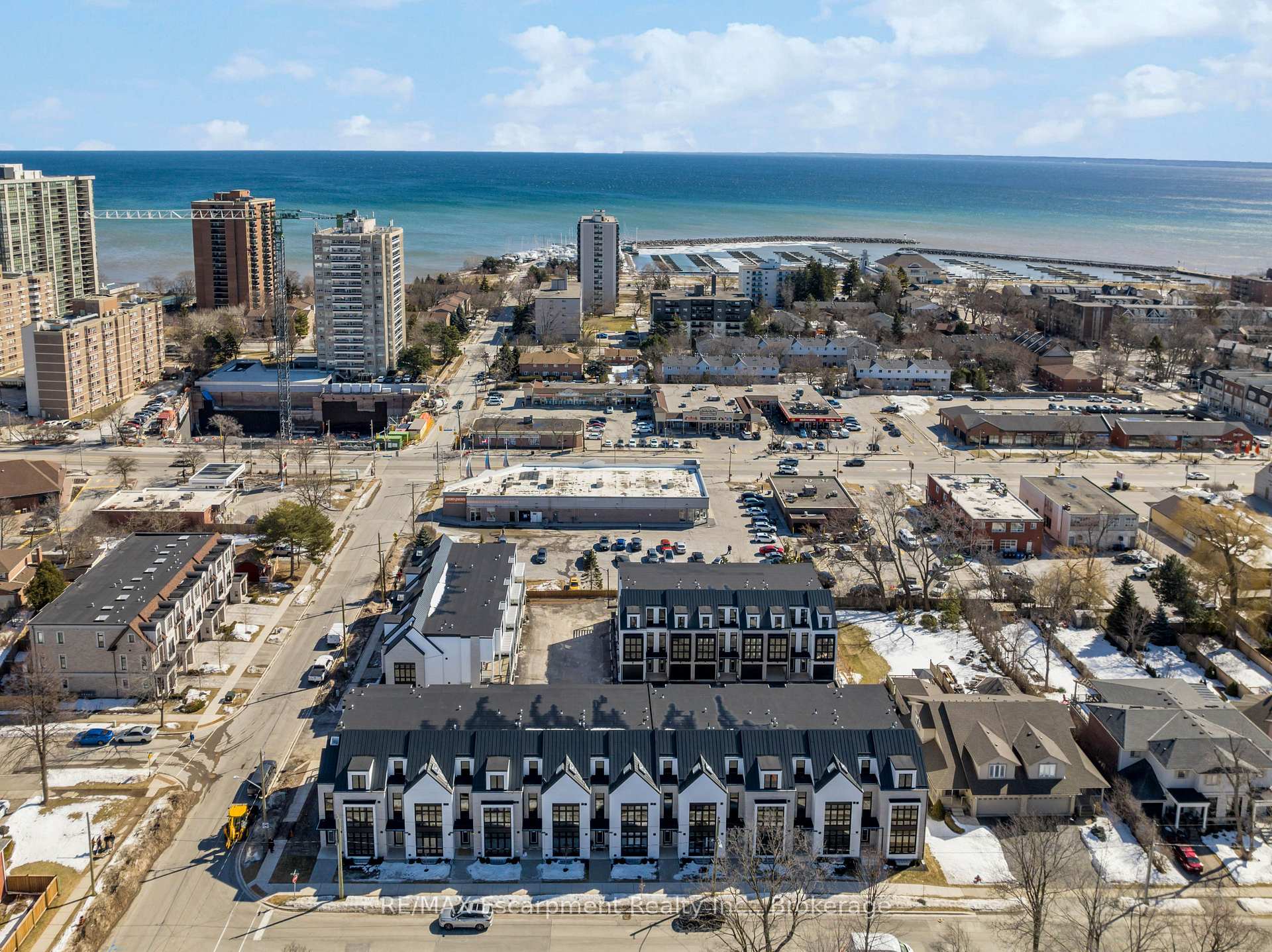 Photo 12 of Unit 4, 138 East Street, Oakville, Bronte — HOMEH
