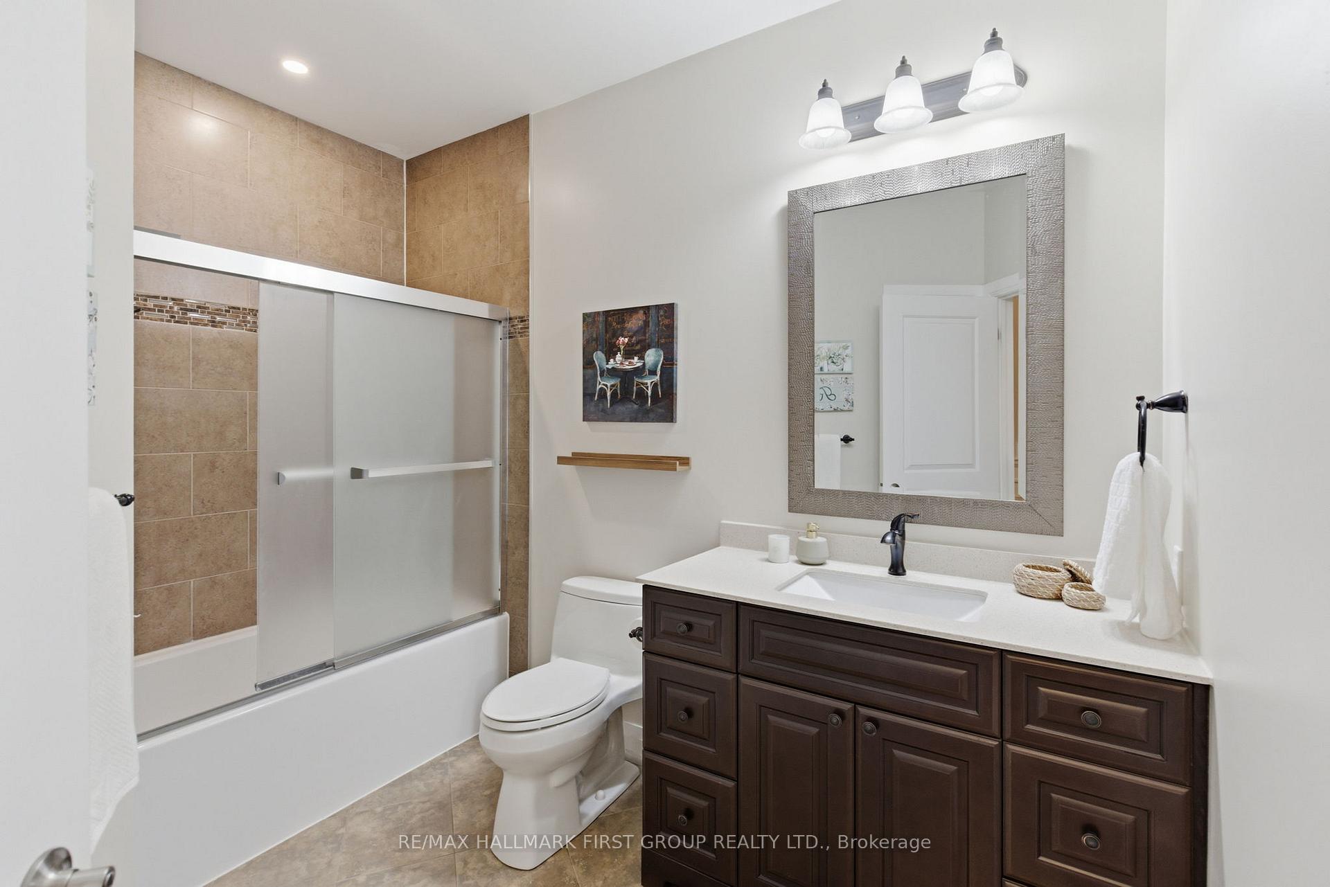 Photo 18 of 53 Brown Street, Clarington, Bowmanville — HOMEH