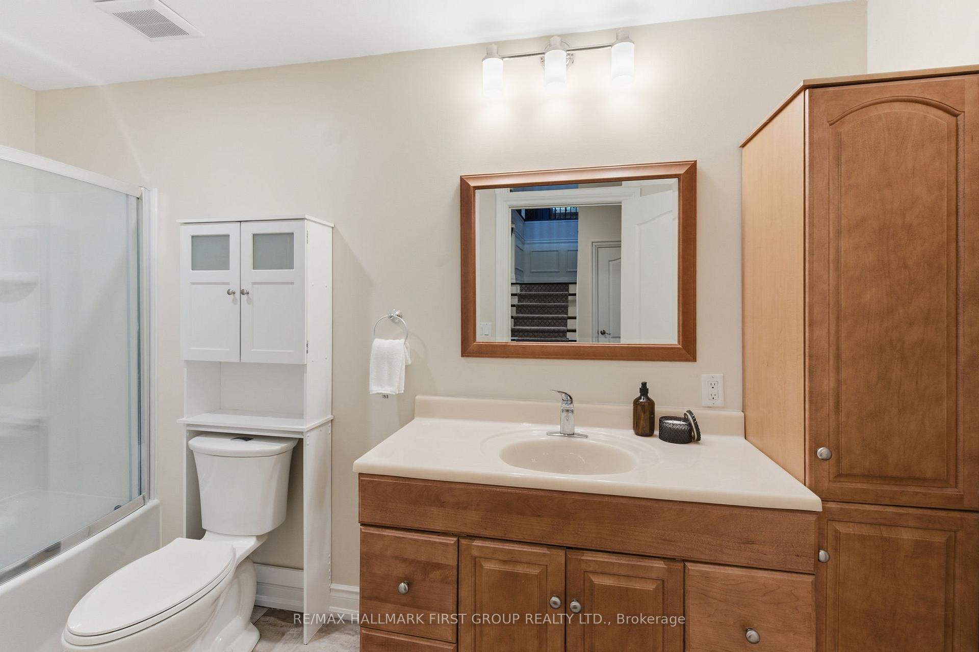 Photo 32 of 53 Brown Street, Clarington, Bowmanville — HOMEH