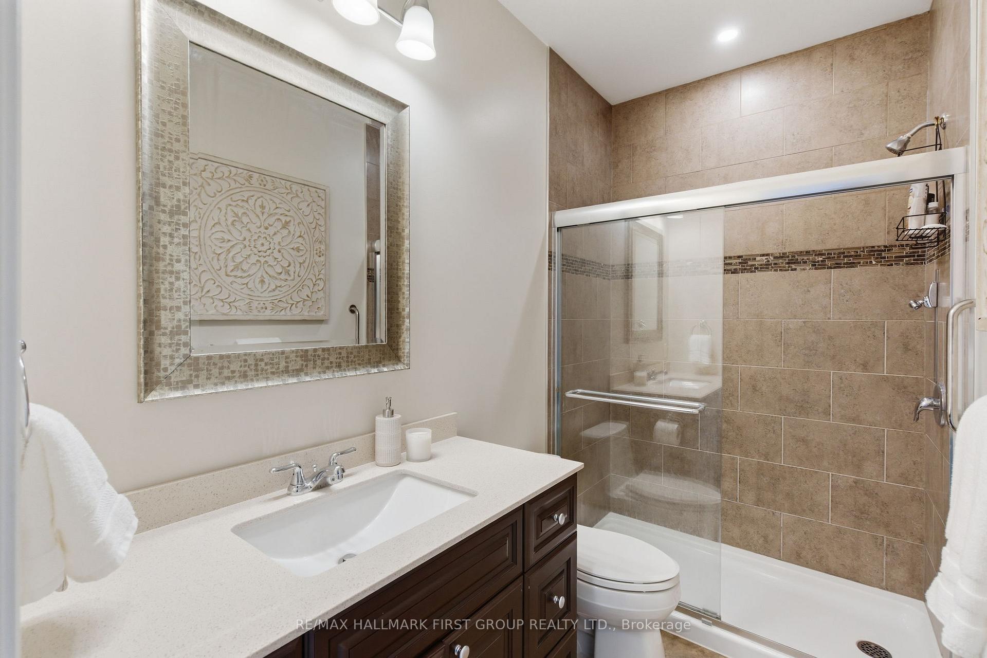 Photo 39 of 53 Brown Street, Clarington, Bowmanville — HOMEH