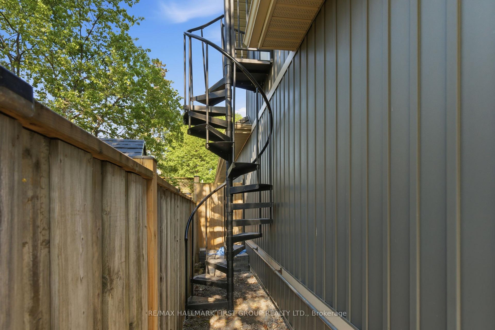 Photo 41 of 53 Brown Street, Clarington, Bowmanville — HOMEH